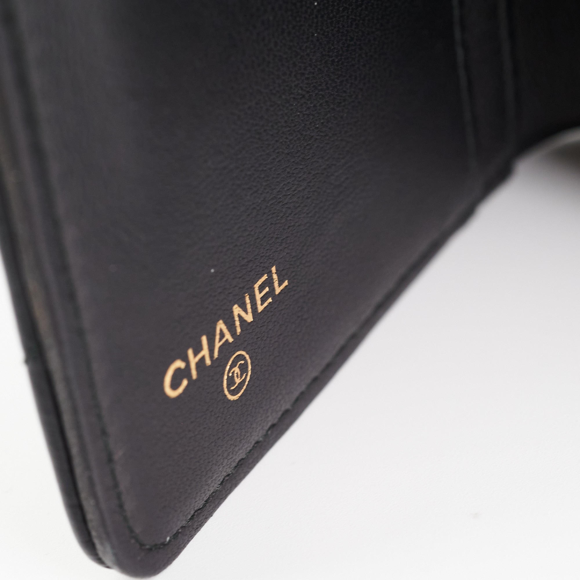 Chanel Chevron Quilted Black Leather Wallet for Women - Luxury Designer Card Holder & Coin Purse for Everyday Use and Special Occasions
