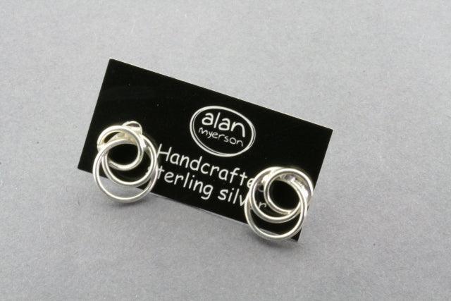 Interlinked 3 Circle Knot Stud Earrings for Women - Minimalist Geometric Jewelry - Perfect for Everyday Wear, Date Night & Special Occasions