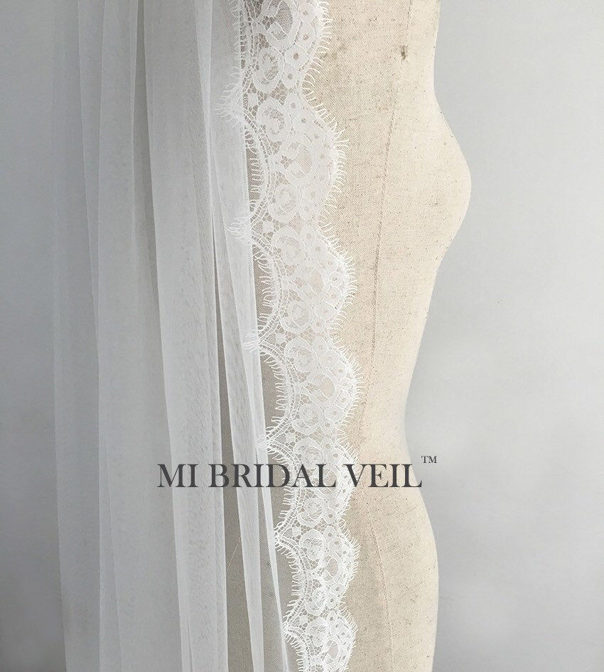 Elegant Cathedral Wedding Veil - Boho Chantilly Lace Bridal Veil for Romantic Ceremonies | Perfect for Beach Weddings & Vintage-Themed Bridal Looks | Mi Bridal