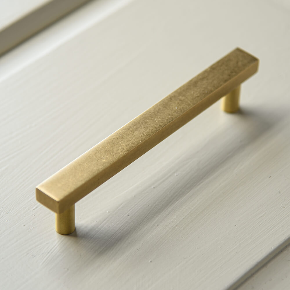 Vintage Brass Cuboid Cabinet Pull Handle - Classic & Durable Hardware for Kitchen Cabinets, Dressers & Furniture Drawers - Perfect for Home Renovation & DIY Projects
