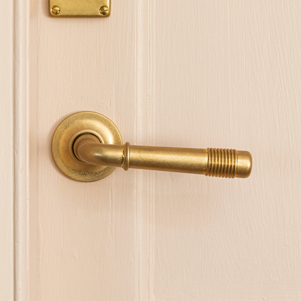 Vintage Aged Brass Crest Lever Door Handles with Concealed Rose - Classic Home Hardware for Interior Doors & Cabinets