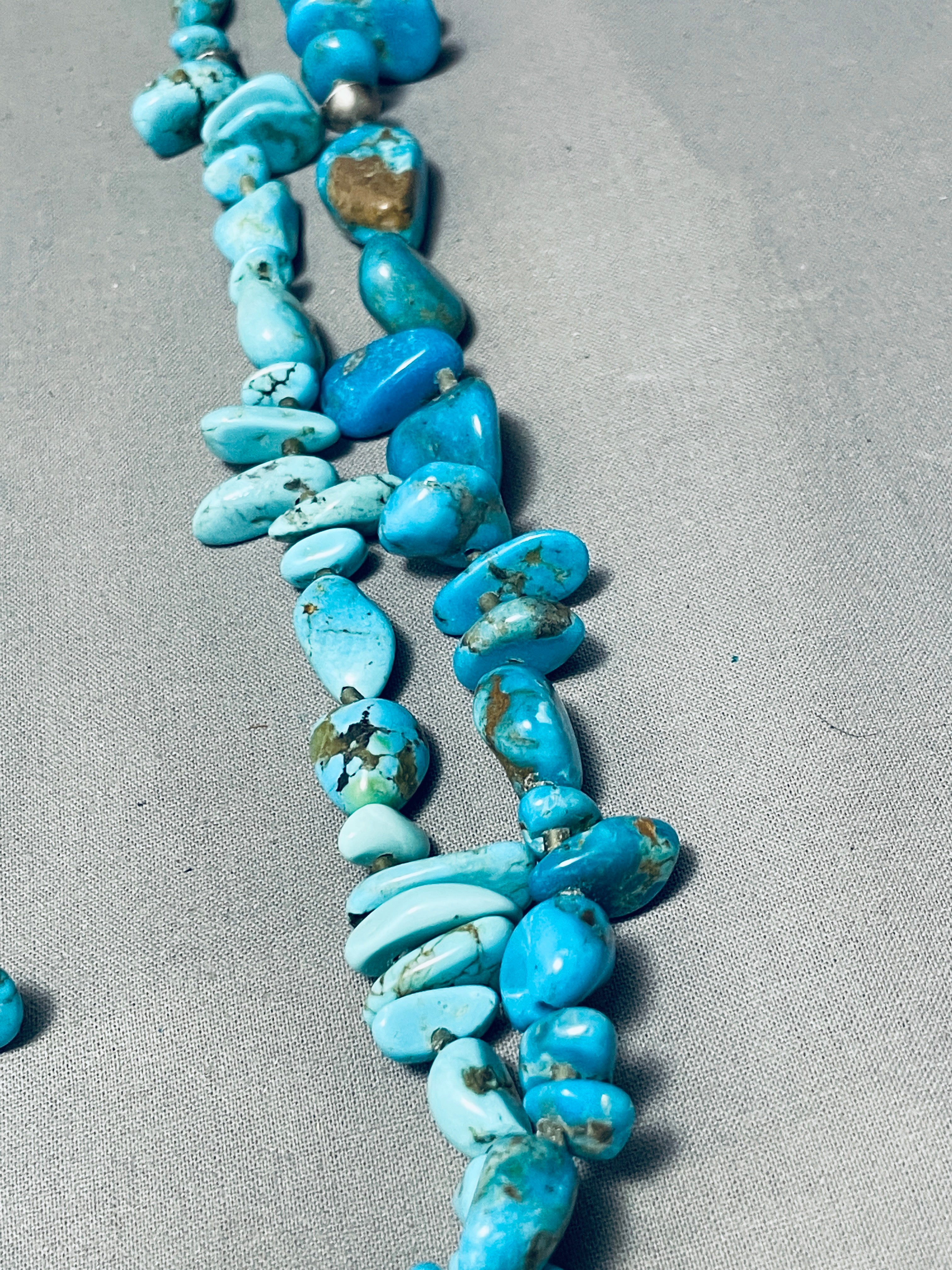 200 Gram Vintage Native American Navajo Turquoise Sterling Silver Necklace - Handmade Southwest Jewelry for Women - Perfect for Boho Fashion, Weddings & Special Occasions