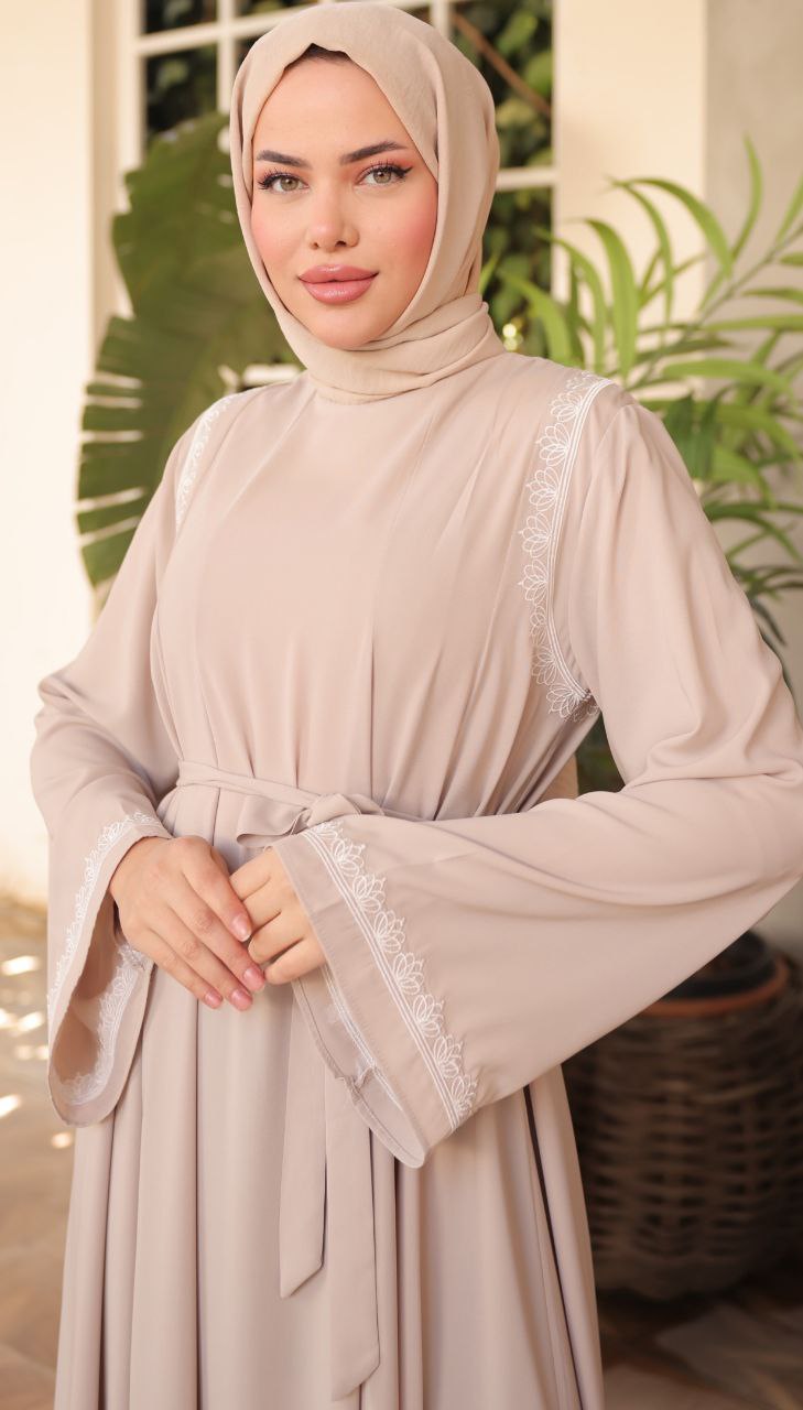 Elegant Nila Long Abaya Dress with Long Sleeves - Modest Muslim Women's Prayer Dress for Home & Mosque Wear