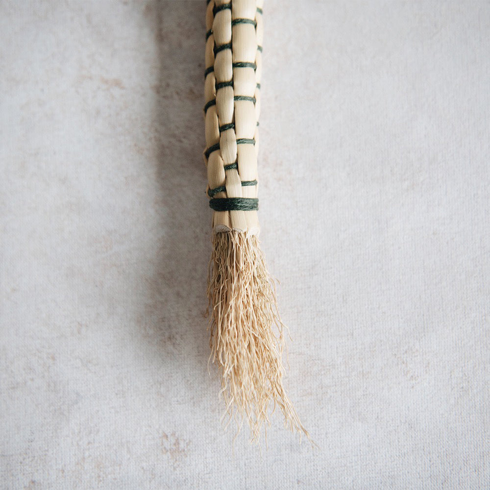 Small Braided Whisk Brush - Durable Kitchen Cleaning Tool for Pots, Pans & Grills - Perfect for Home Cooking & Outdoor BBQ