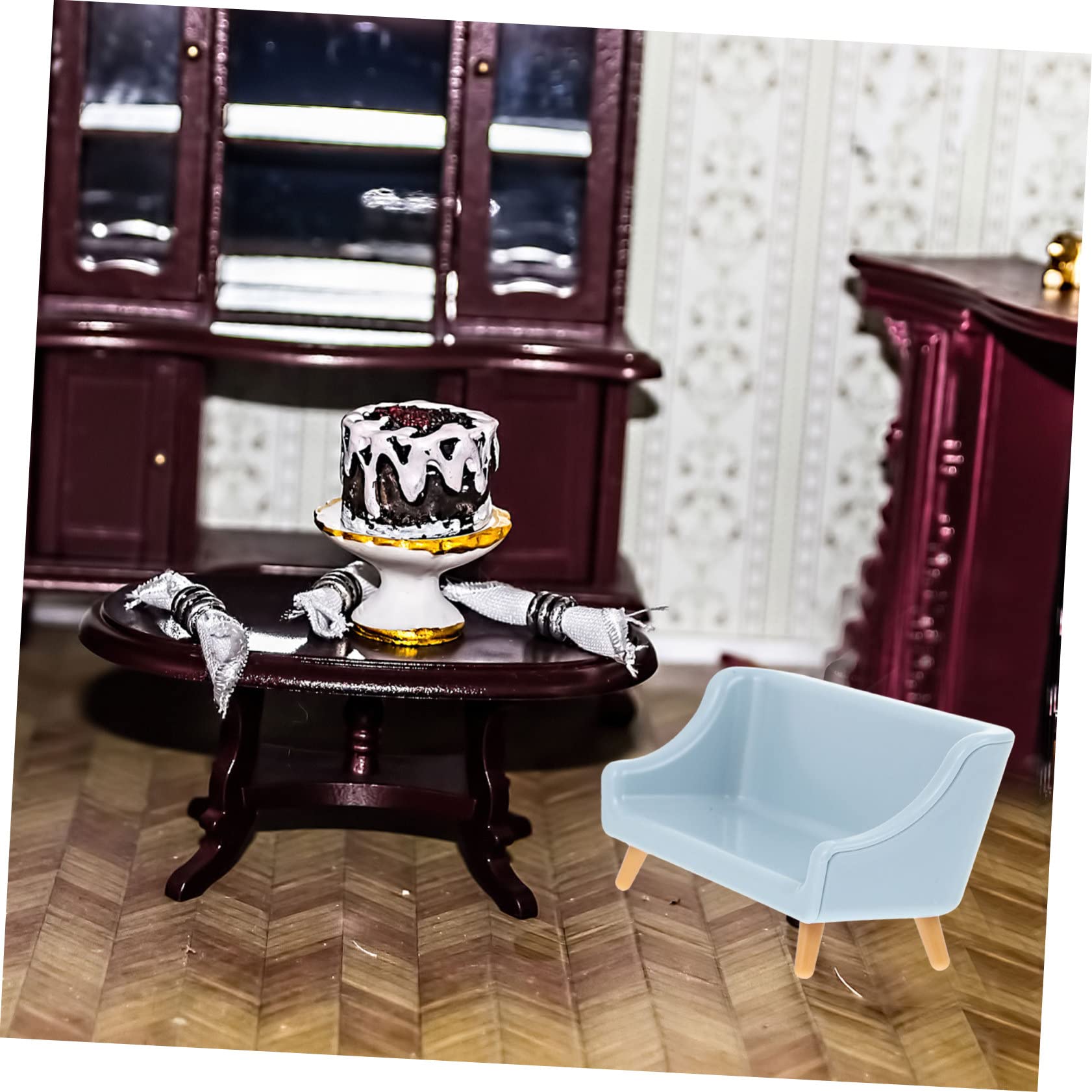 Mini Dollhouse Couch for Kids - Plastic Toy Sofa Furniture for Doll House, Miniature Home Decor & Playroom Accessories - Perfect for Pretend Play, Dollhouse Scenes & Kids' Imaginative Playtime