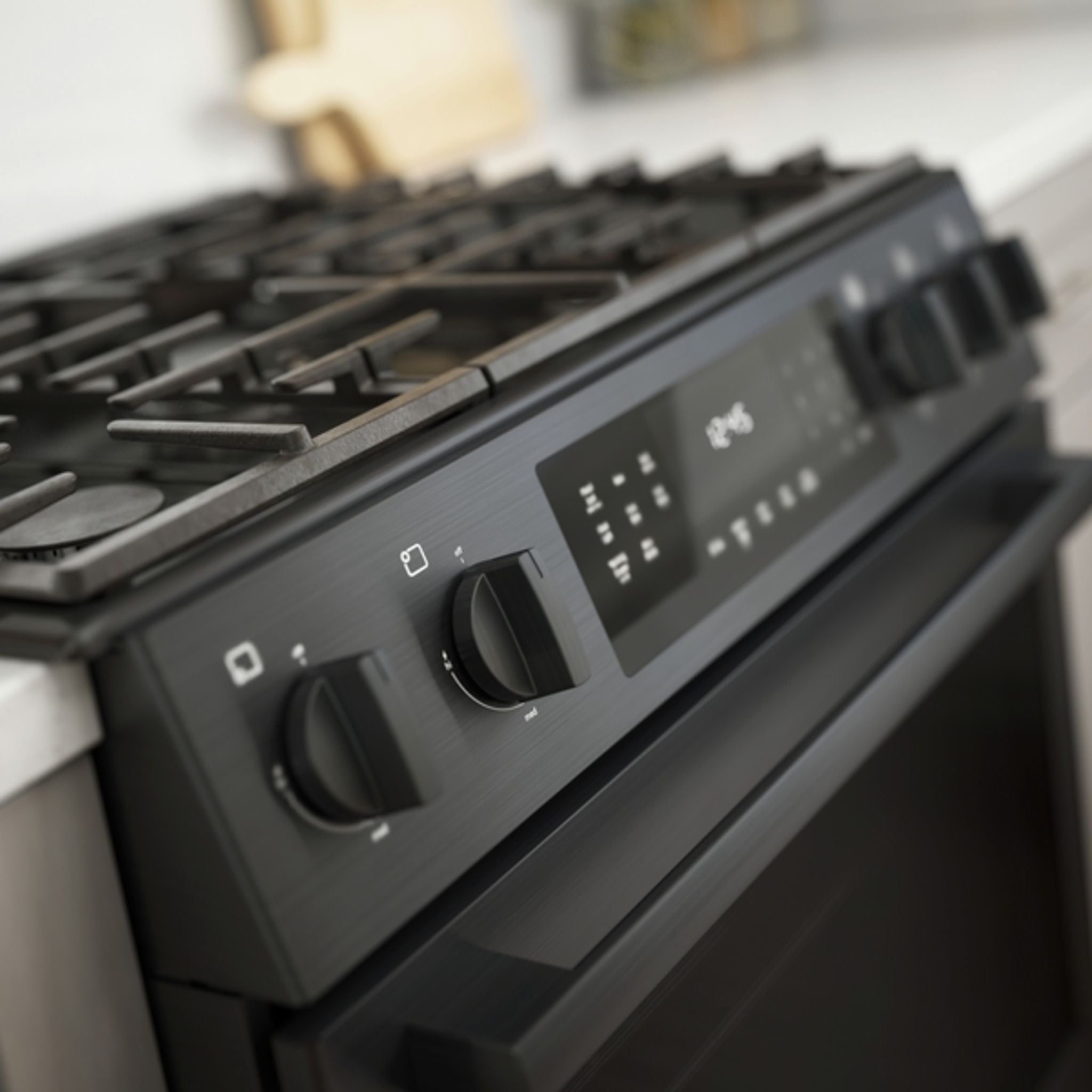 Bosch 30 Inch Slide-In Gas Range with 4 Burners - HGI8046UC Black Stainless Steel for Modern Kitchen Cooking