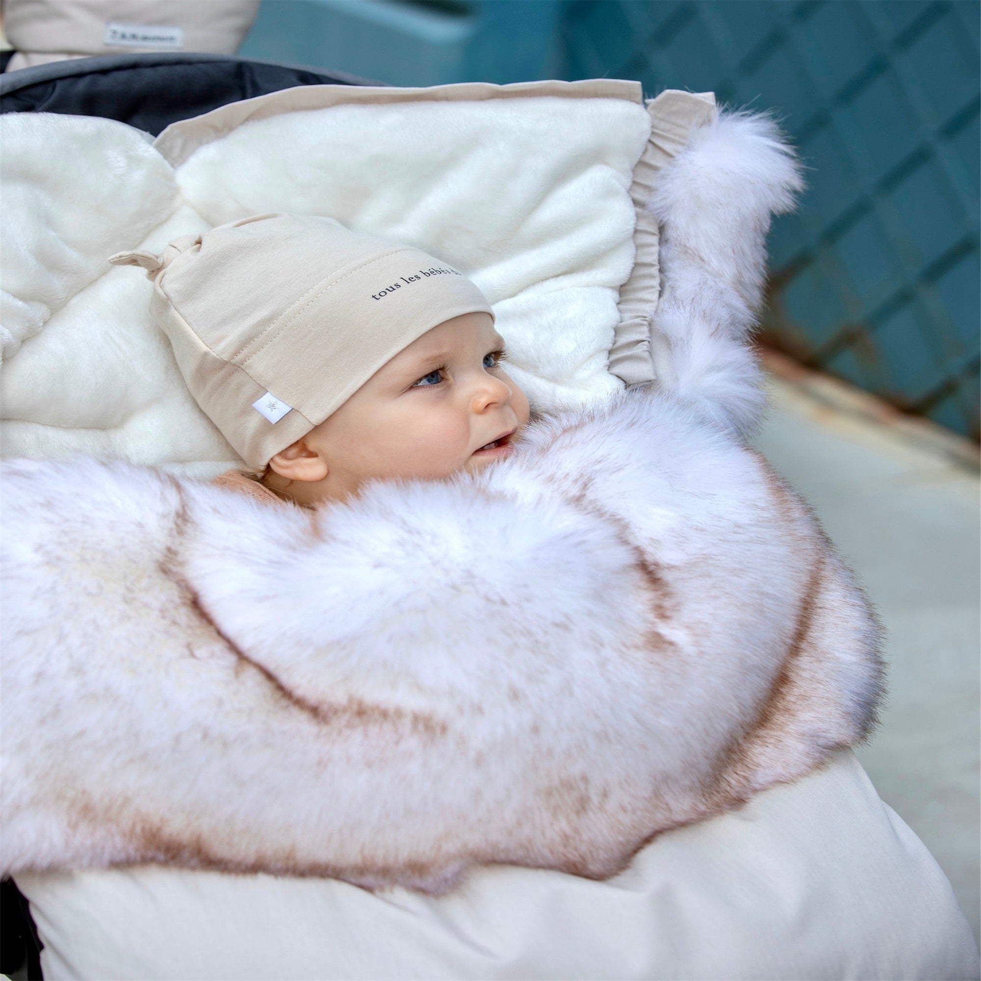 7AM Enfant PlushPOD Tundra - Premium Baby Travel Blanket & Stroller Liner for Cozy Naps On-The-Go - Perfect for Car Seats, Strollers, and Airplane Travel