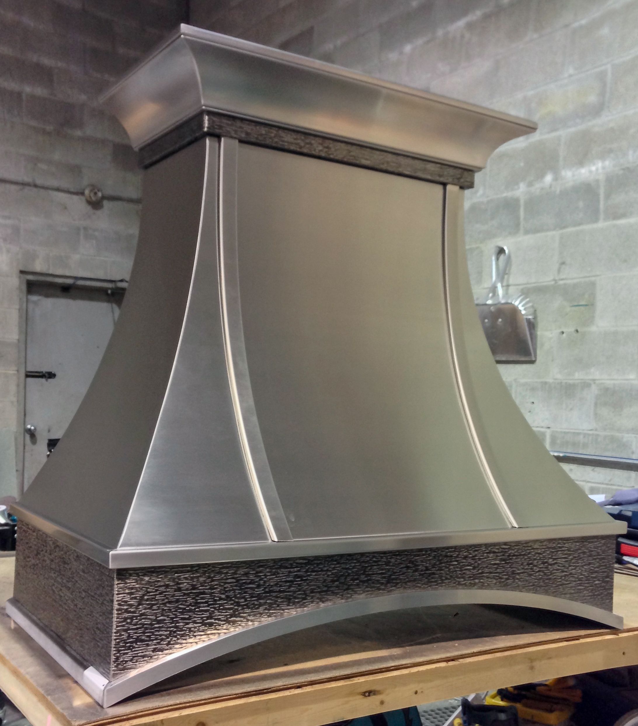 Custom Stainless Steel Range Hood H7 for Richard - Professional Kitchen Ventilation for Home & Restaurant Use