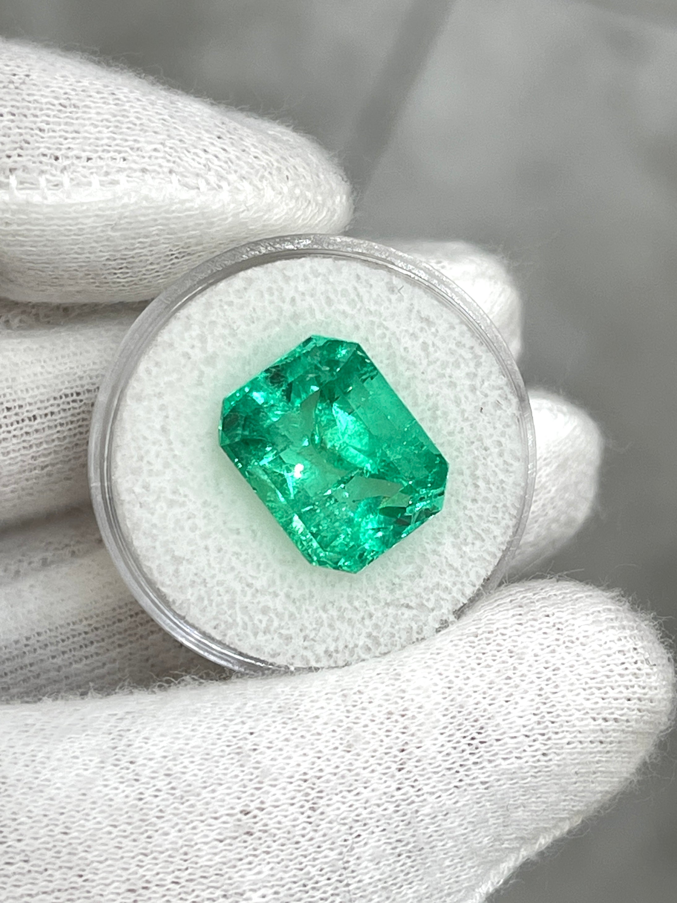 9.51 Carat 14x11mm Genuine Colombian Emerald - Vivid Green Emerald Cut Loose Gemstone for Jewelry Making, Engagement Rings & Luxury Gifts