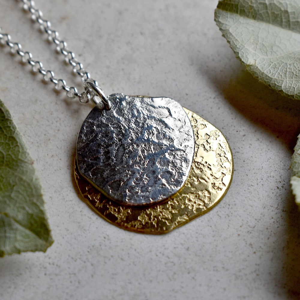Concrete & Ashes Patterned Double Pendant Necklace for Women - Trendy Boho Layered Chain Jewelry for Casual Wear & Special Occasions