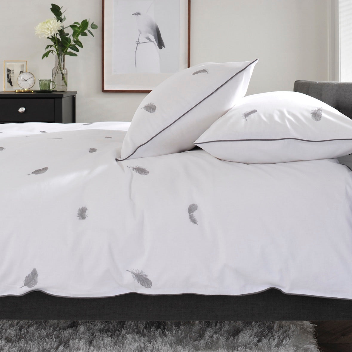 Premium Lyndon Company Feather Motif Duvet Cover Set - Soft & Breathable Bedding for Master Bedroom, Guest Room & Dorm Decor