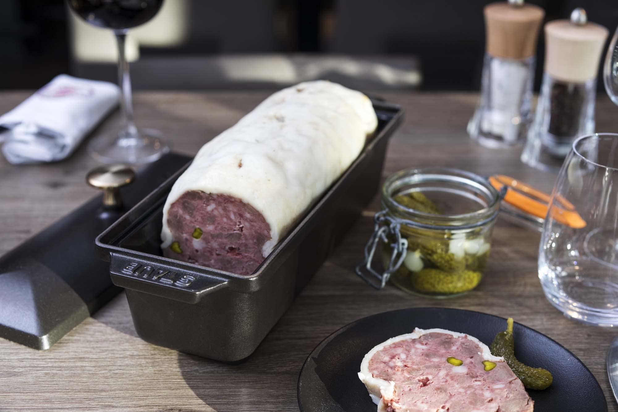 Premium Staub Cast Iron 1.5-Quart Rectangular Terrine - French-Made Matte Black Dutch Oven for Baking, Roasting & Serving | Perfect for Bread, Pâté & Casseroles