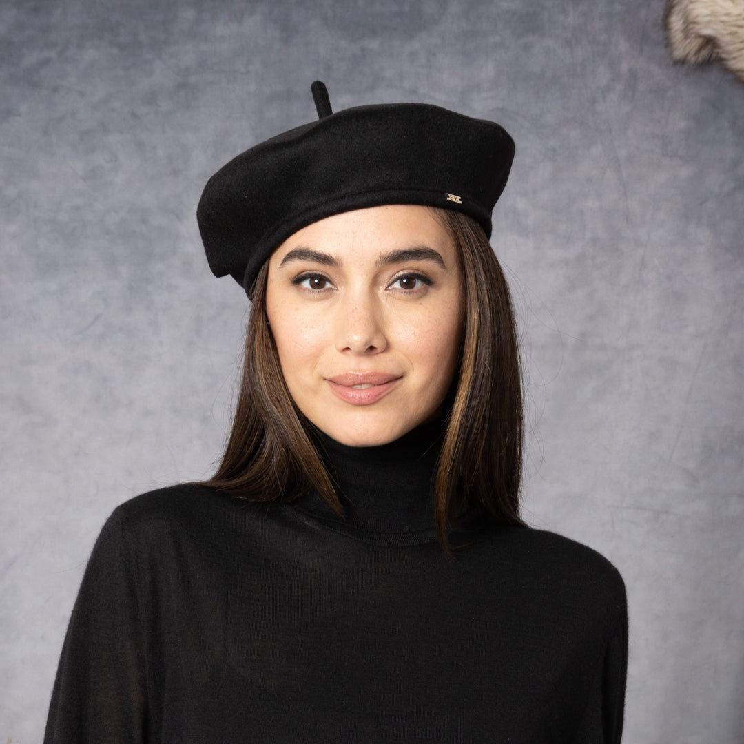Luxury Carter Cashmere Beret for Women - Soft & Warm Winter Hat - Elegant Fashion Accessory for Outdoor Activities, Travel & Daily Wear