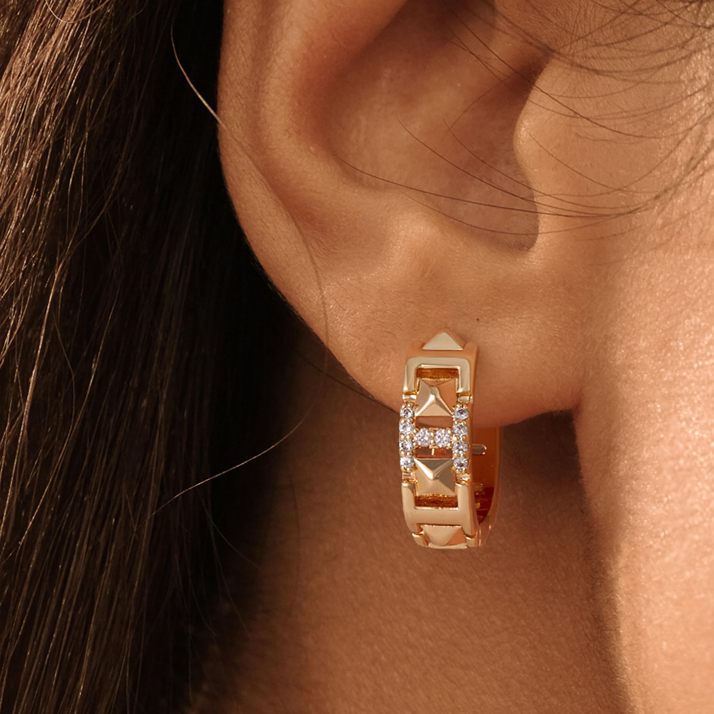 VACRONA 14k Gold Plated Cubic Zirconia Huggie Hoop Earrings - Dainty Tiny Lightweight Hoops for Women - Perfect for Everyday Wear, Date Nights & Gift Giving