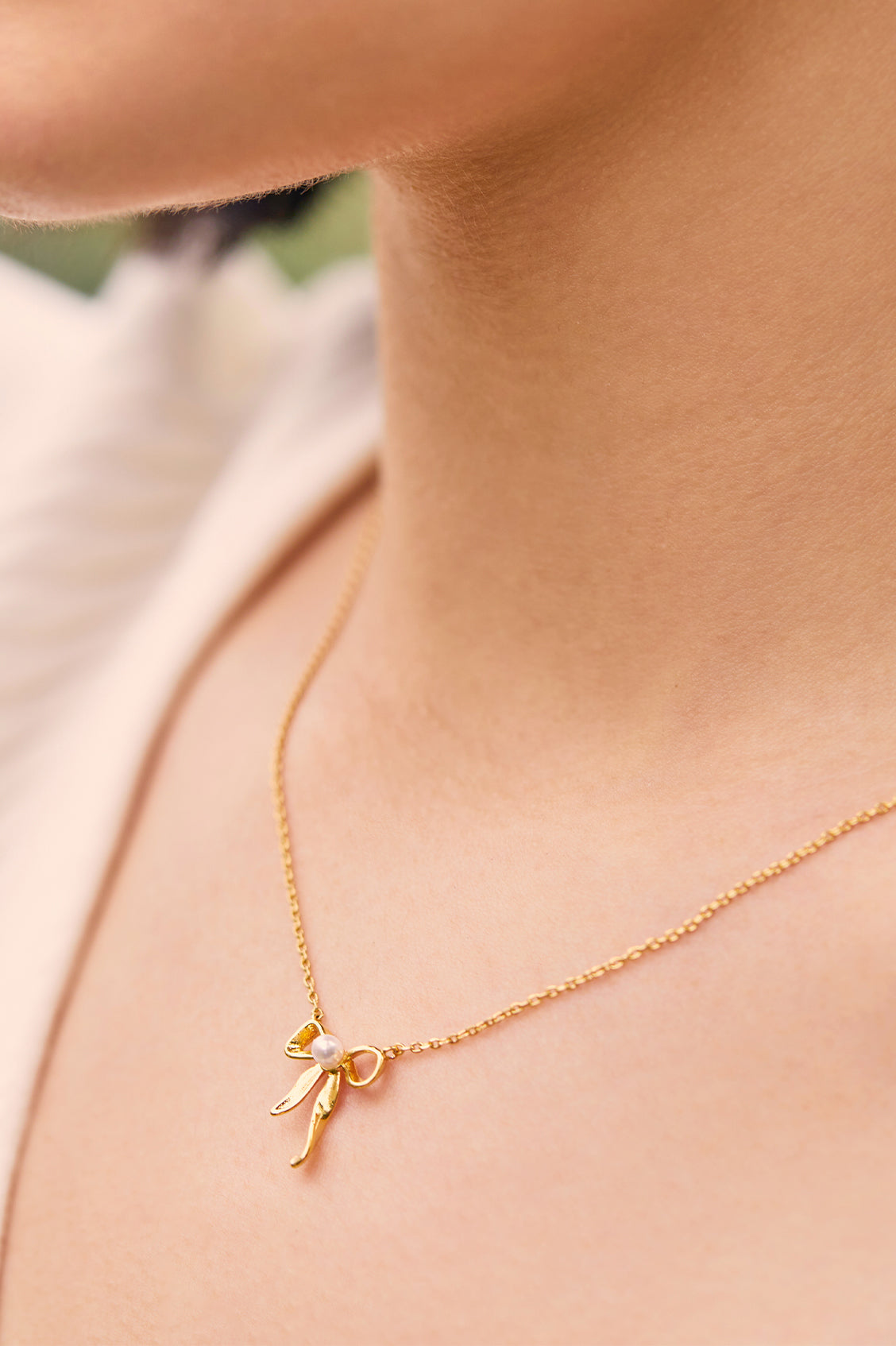 Elegant Pearl Bow Necklace for Women - Dainty & Timeless Jewelry Gift for Brides, Prom, or Special Occasions