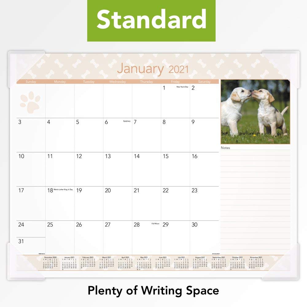 AT-A-GLANCE 2021 Monthly Desk Calendar - 21.75