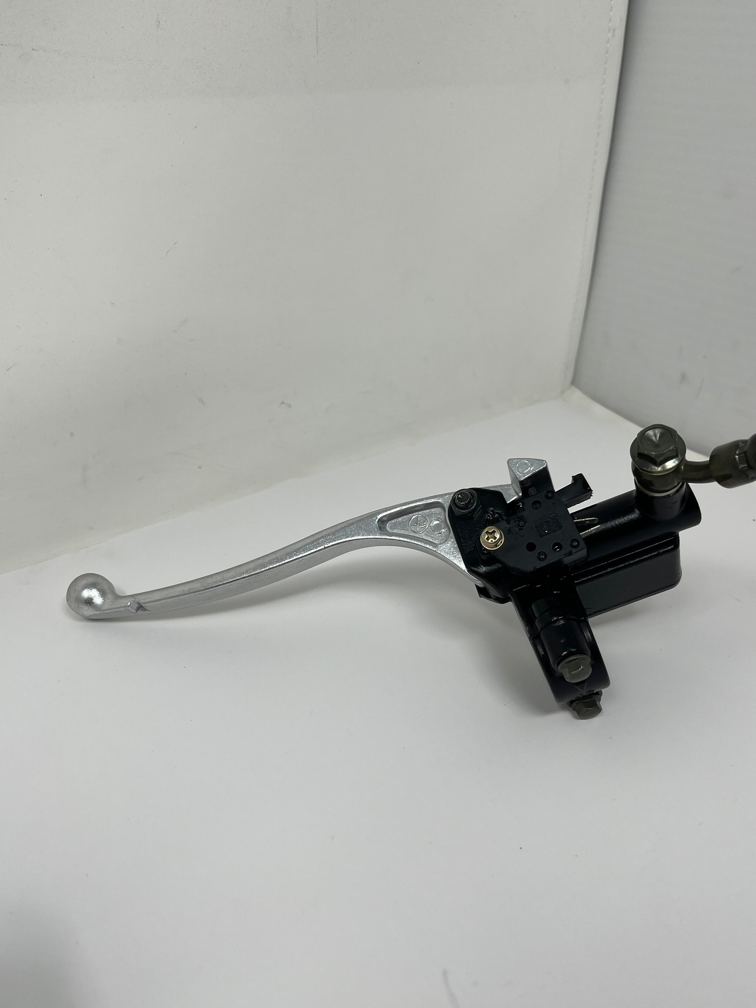 X18 50cc GY6 Scooter Front Brake Assembly (Part #04010097) - Replacement Brake System for Gas Scooters & Mopeds - Perfect for Commuting & Urban Riding