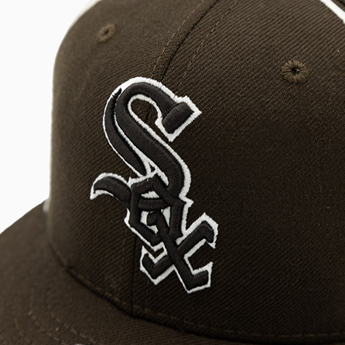 Chicago White Sox MLB 59FIFTY Fitted Hat - Official Licensed Baseball Cap for Men & Women - Perfect for Games, Collecting & Streetwear Fashion