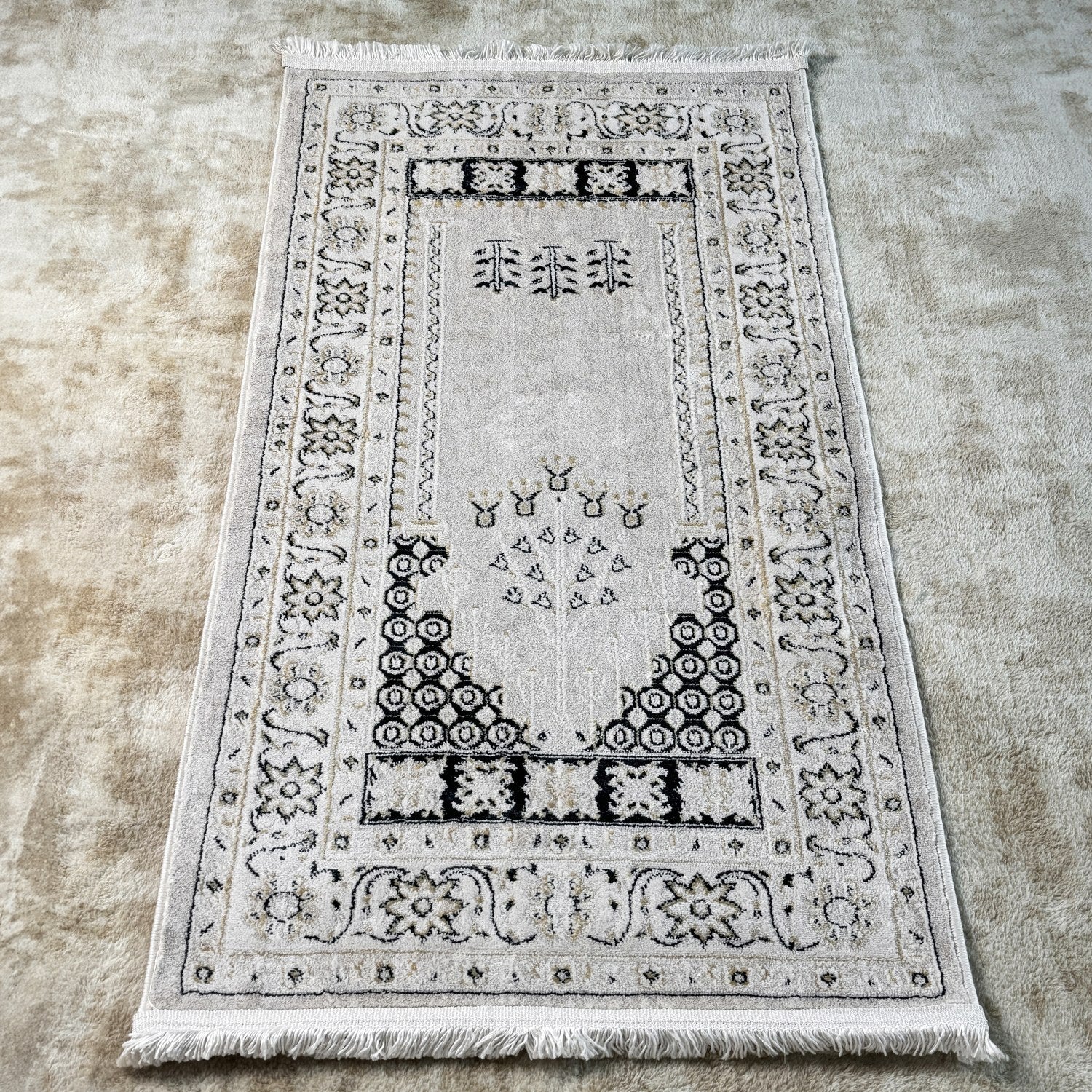 Premium Islamic Prayer Rug - Soft & Comfortable Muslim Prayer Mat for Home & Mosque - Ideal Gift for Ramadan, Eid & Daily Salah (Cream)