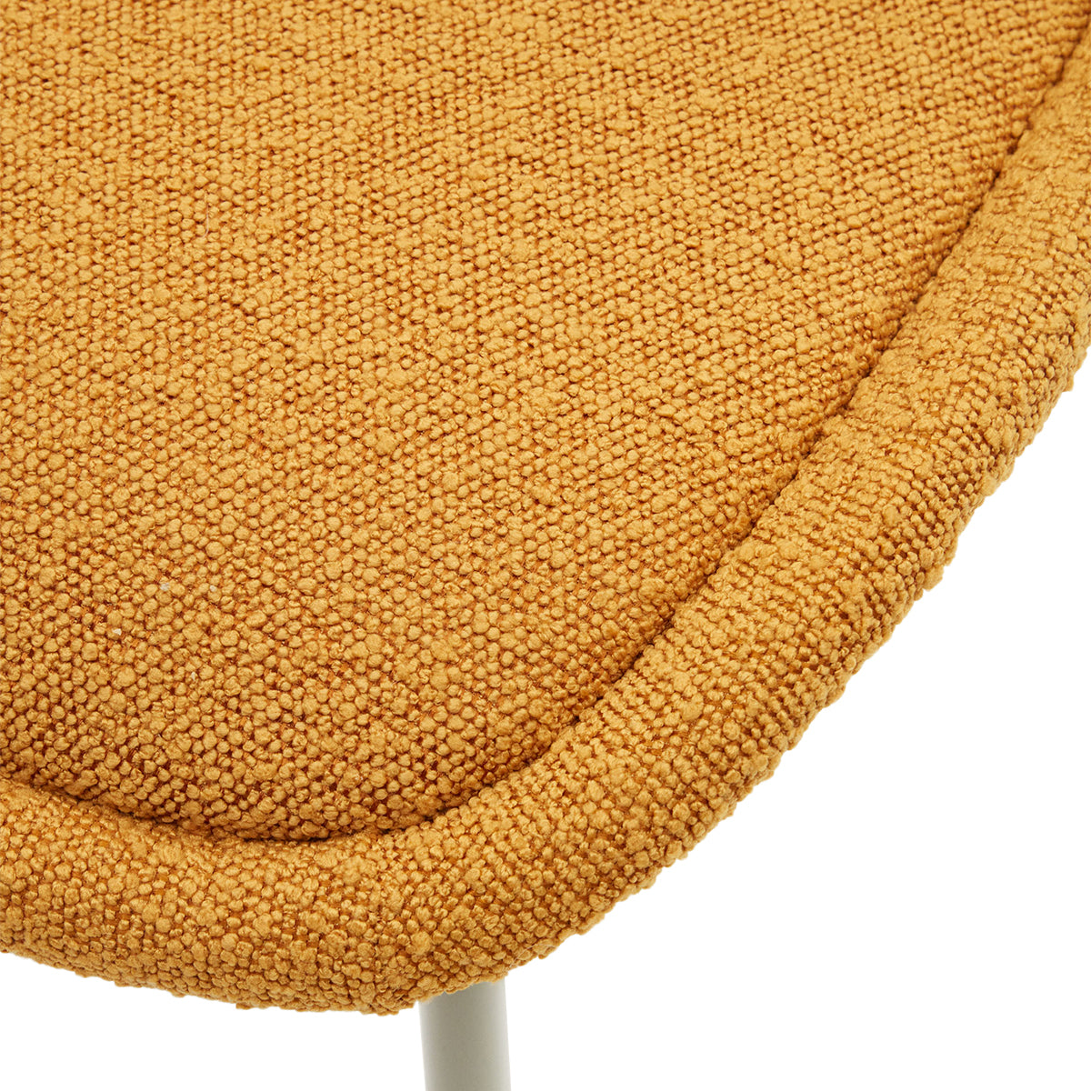 Aimin Chair by Kave Home - Modern Accent Chair for Living Room, Bedroom & Office - Comfortable Upholstered Lounge Chair with Wooden Legs