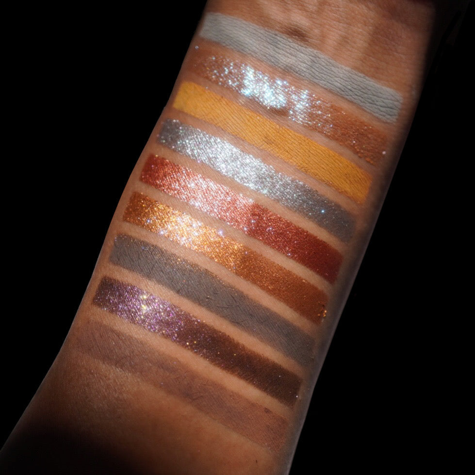 Fighter Eyeshadow Palette - 12 Highly Pigmented Matte & Shimmer Shades for Stunning Eye Looks | Perfect for Day to Night Makeup, Parties & Special Occasions