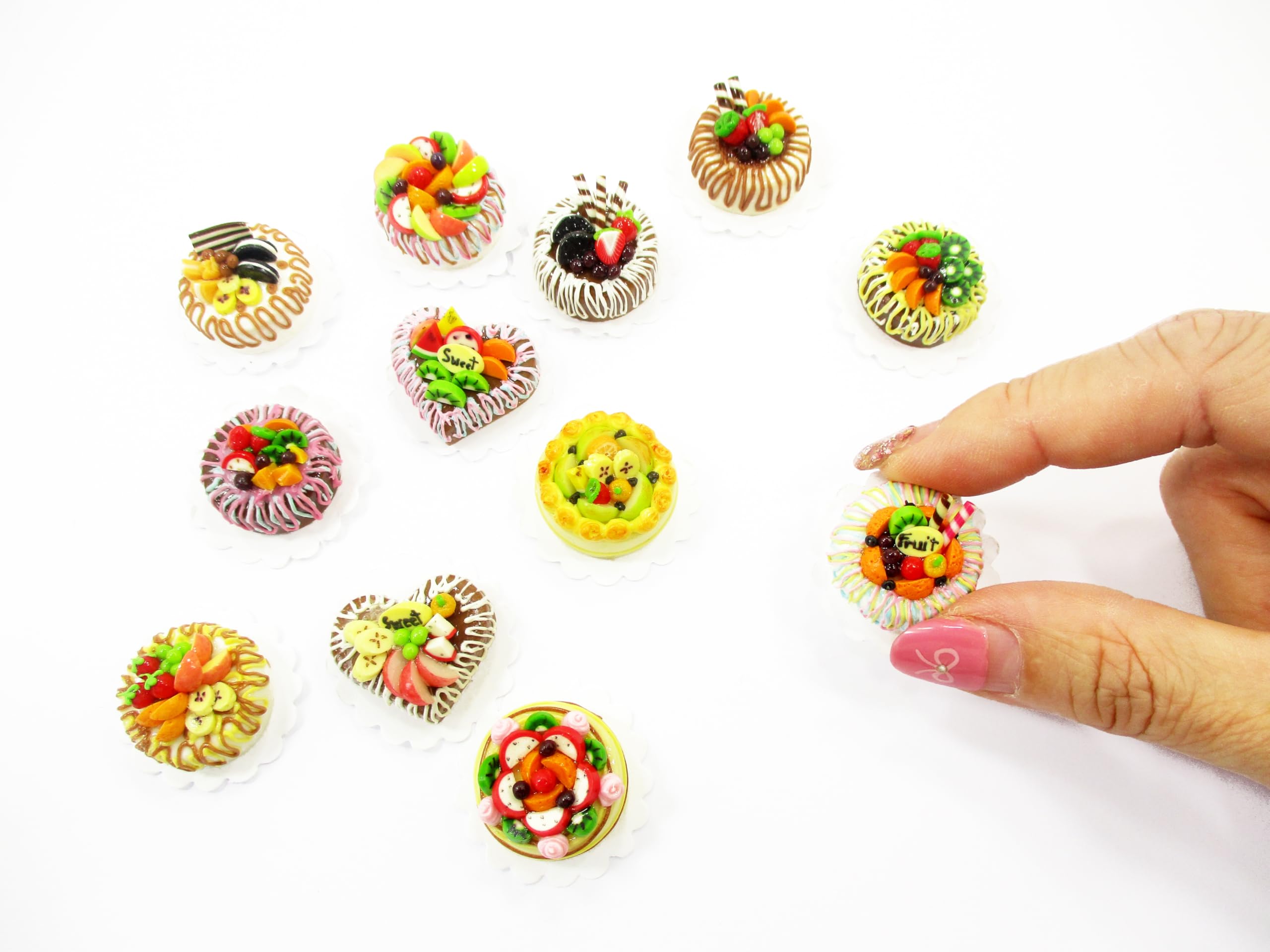 12-Piece Miniature Fruit Cake Set for Dollhouse - 2cm Tiny Bakery Food - Perfect for Doll Accessories, DIY Crafts & Miniature Scenes