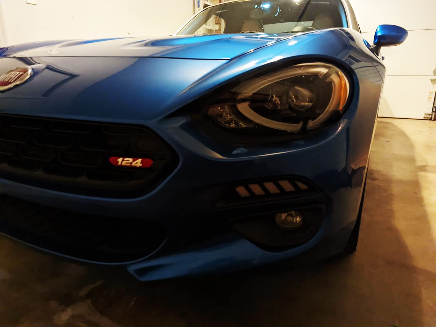 iJDMTOY Switchback LED Daytime Running Lights Assembly for 2015-2020 Fiat 124 Spider - 6 Xenon White DRL LEDs & 16 Amber Yellow Turn Signal LEDs - Perfect for Enhanced Visibility and Style Upgrade