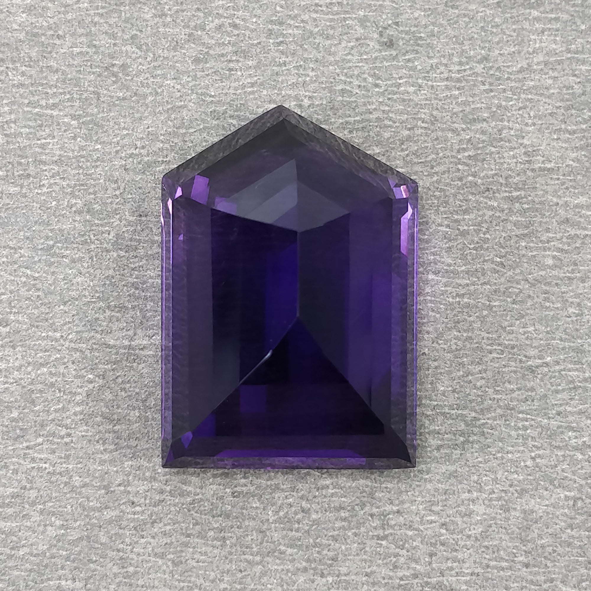 Natural Untreated Amethyst Gemstone 41.80cts - Normal Cut Quartz Crystal 26x18mm Uneven Shape for Jewelry Making, Healing Crystals & Spiritual Decor