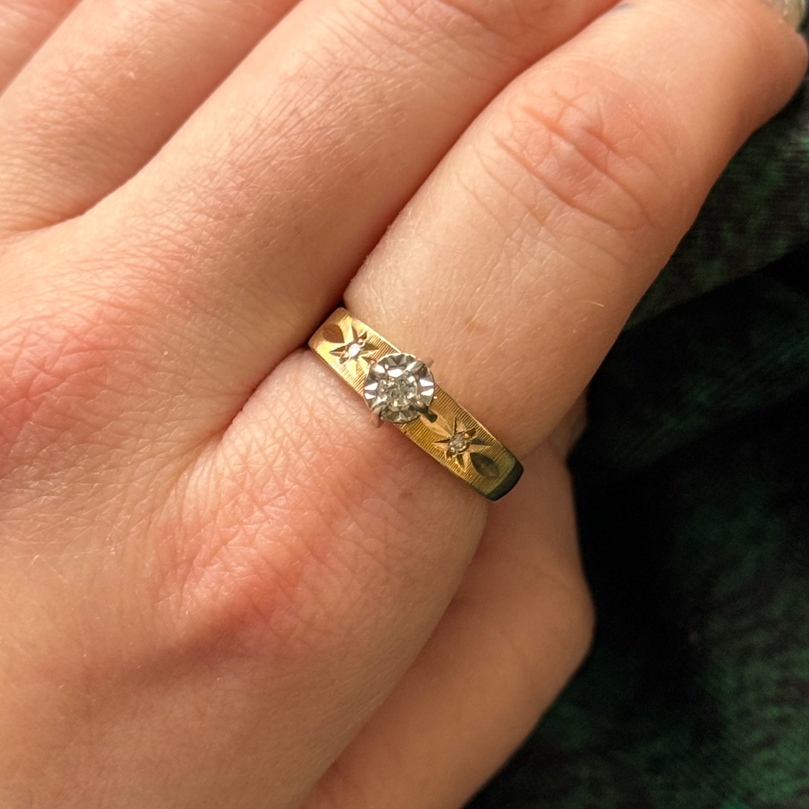 Exquisite 0.11ctw Diamond Engagement Ring - Size 7.5 | High Illusion Set Sparkling Wedding Band | Perfect for Proposals, Anniversaries & Special Occasions