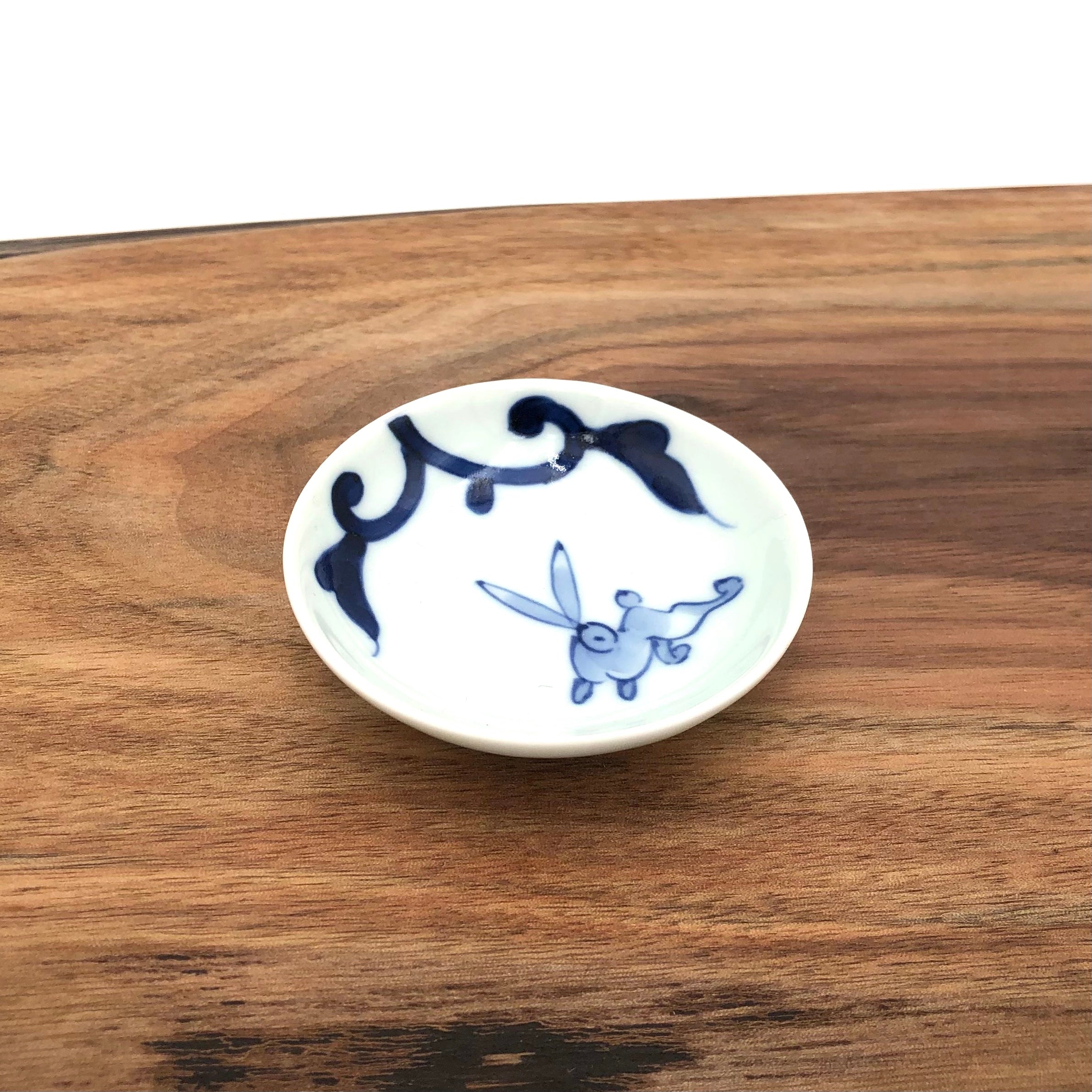 TRIPWARE Japan Round Painted Porcelain Soy Sauce Dish - Blue Rabbit Design for Sushi, Dumplings & Asian Cuisine | Elegant Tableware for Restaurants & Home Dining
