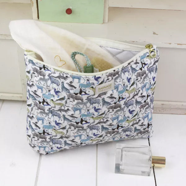 Barnabe Loves Coffee Toilet Bag Marceau - Stylish & Functional Travel Cosmetic Bag for Makeup, Toiletries & Essentials - Perfect for Travel, Gym & Daily Use