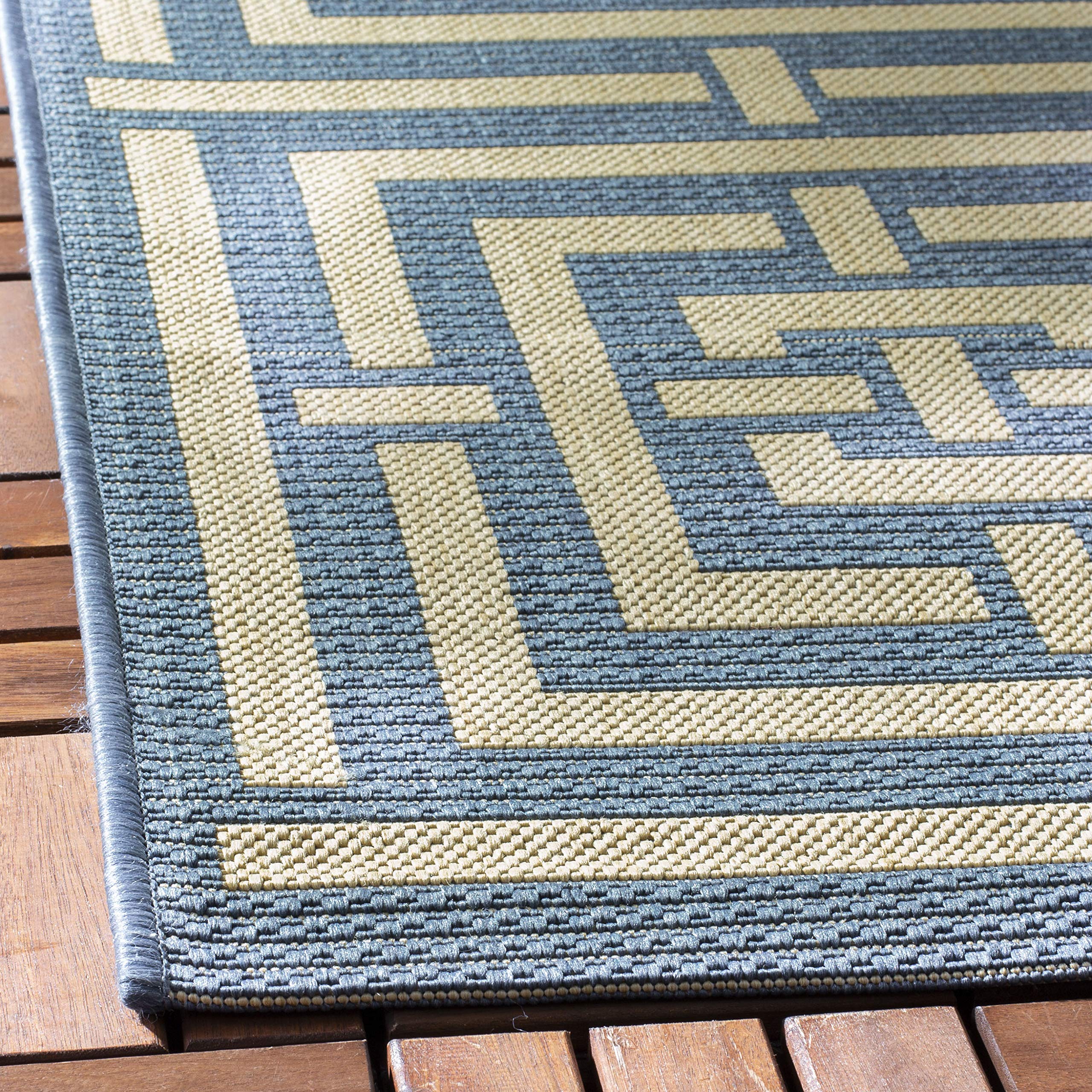 SAFAVIEH Courtyard Collection 6'7