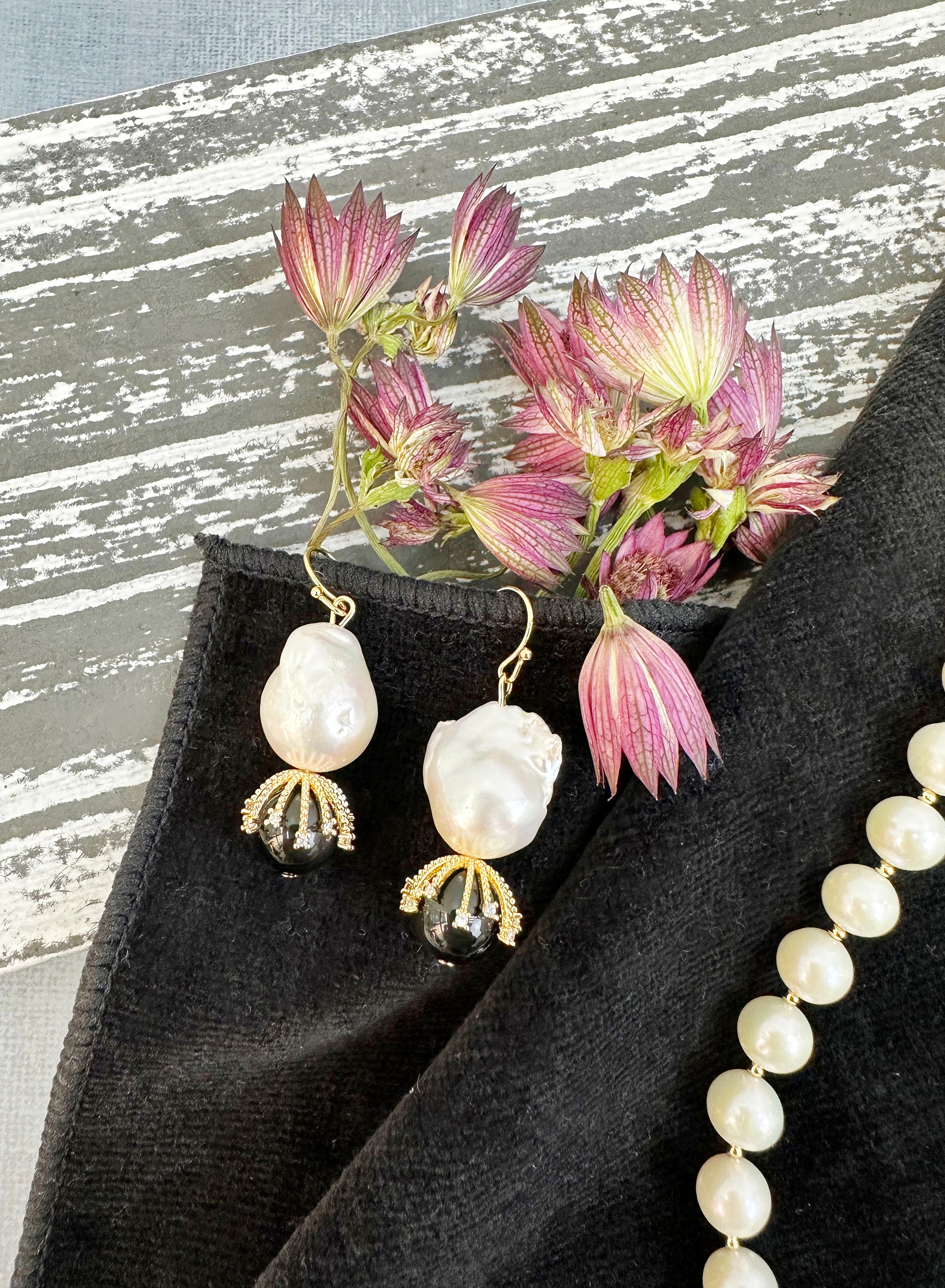 Baroque Pearls with Black Obsidian Earrings JE045 - Elegant Dangle Earrings for Women, Handmade Jewelry Gift for Her, Perfect for Weddings & Evening Parties