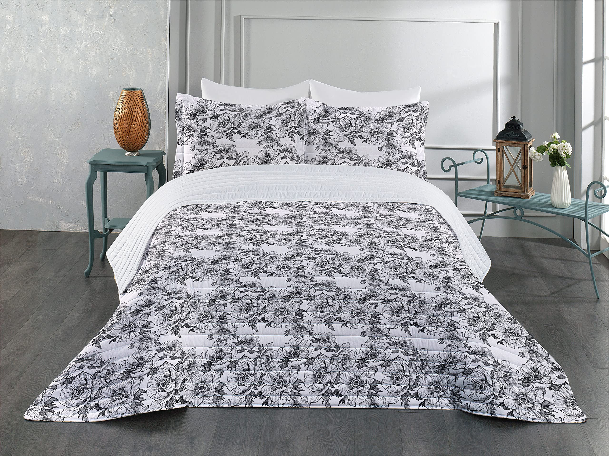 Ambesonne Floral Microfiber Bedspread Set - Botanical Theme Hand-Drawn Blossom Design, Soft King Size Bedding with Pillow Shams & Comforter in Charcoal Grey & White | Perfect for Master Bedroom, Guest Room & Cozy Home Decor