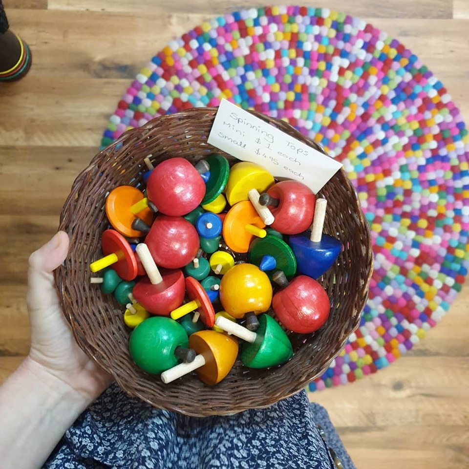Gluckskafer Traditional Wooden Spinning Tops - Classic Handmade Wooden Toys for Kids, Perfect for Family Game Nights & Stress Relief