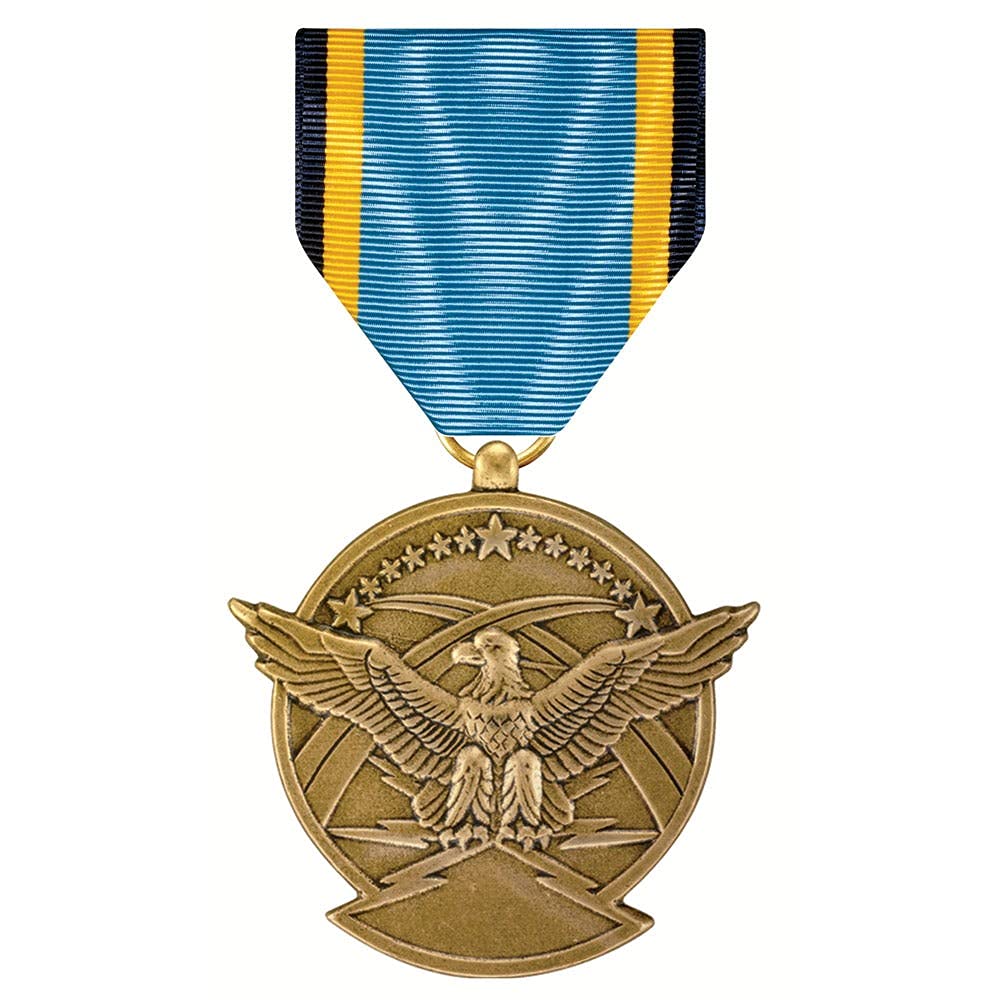 MEDALS OF AMERICA EST. 1976 Aerial Achievement Medal - Military Service Award for Outstanding Aircrew Performance | Perfect for Veterans, Collectors & Military Ceremonies