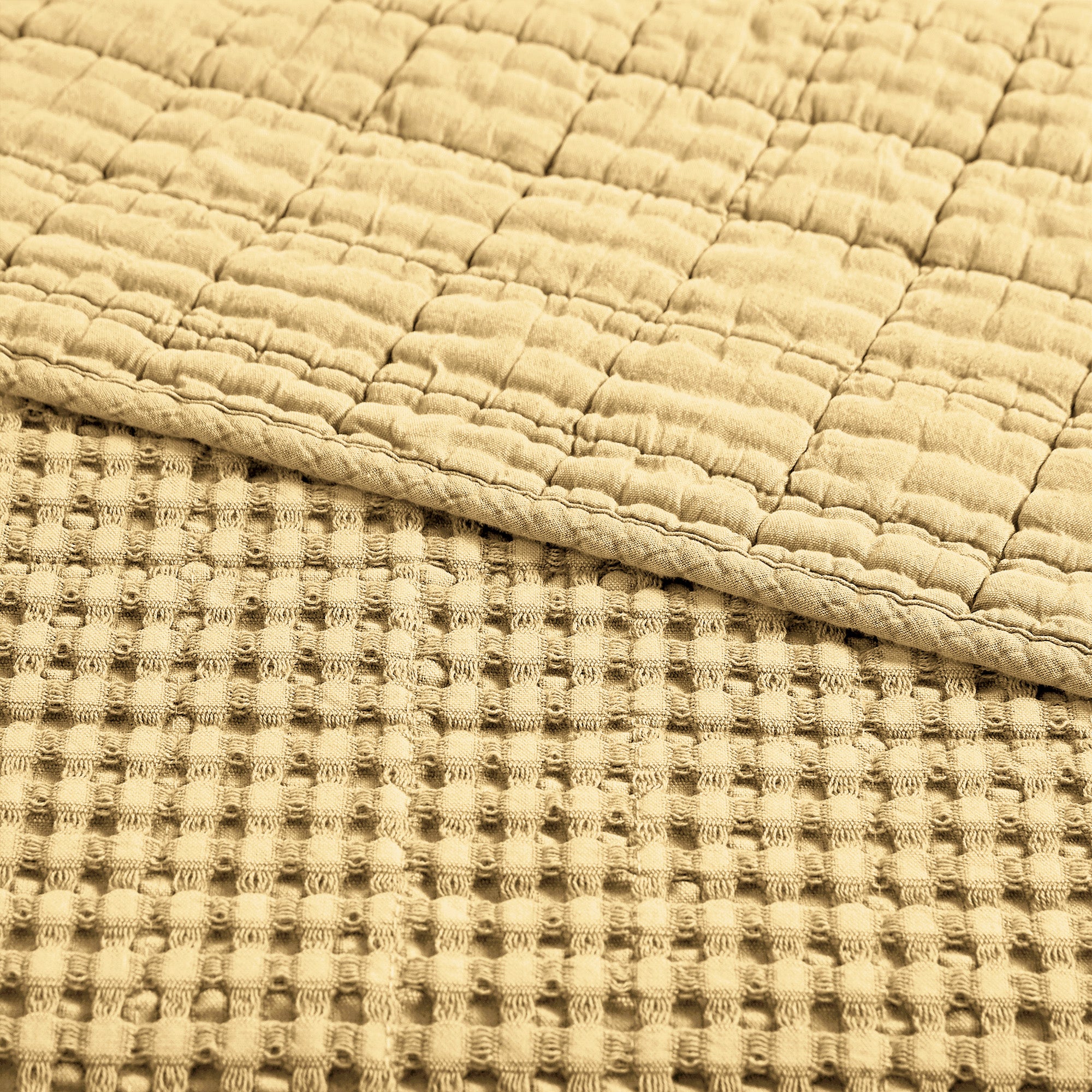 Soft Mills Waffle Quilted Throw Blanket - Cozy & Warm Bedding for Couch, Sofa, and Bed - Perfect for Winter Nights, Movie Time & Home Decor