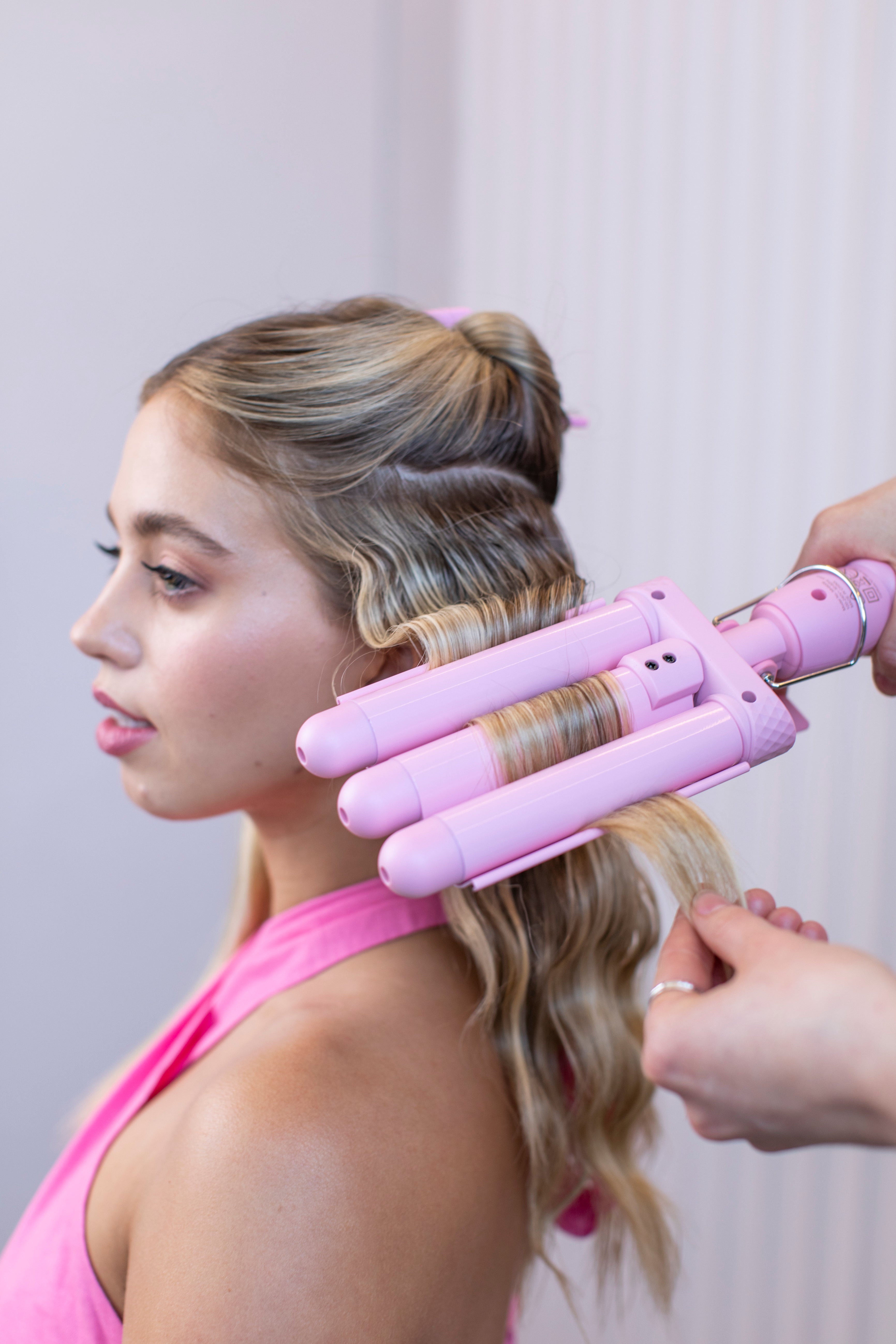 Mermade Hair PRO Mini Pink Hair Waver 25mm - Professional Hair Curling Iron for Beach Waves & Vintage Styles - Perfect for Parties, Weddings & Everyday Glam