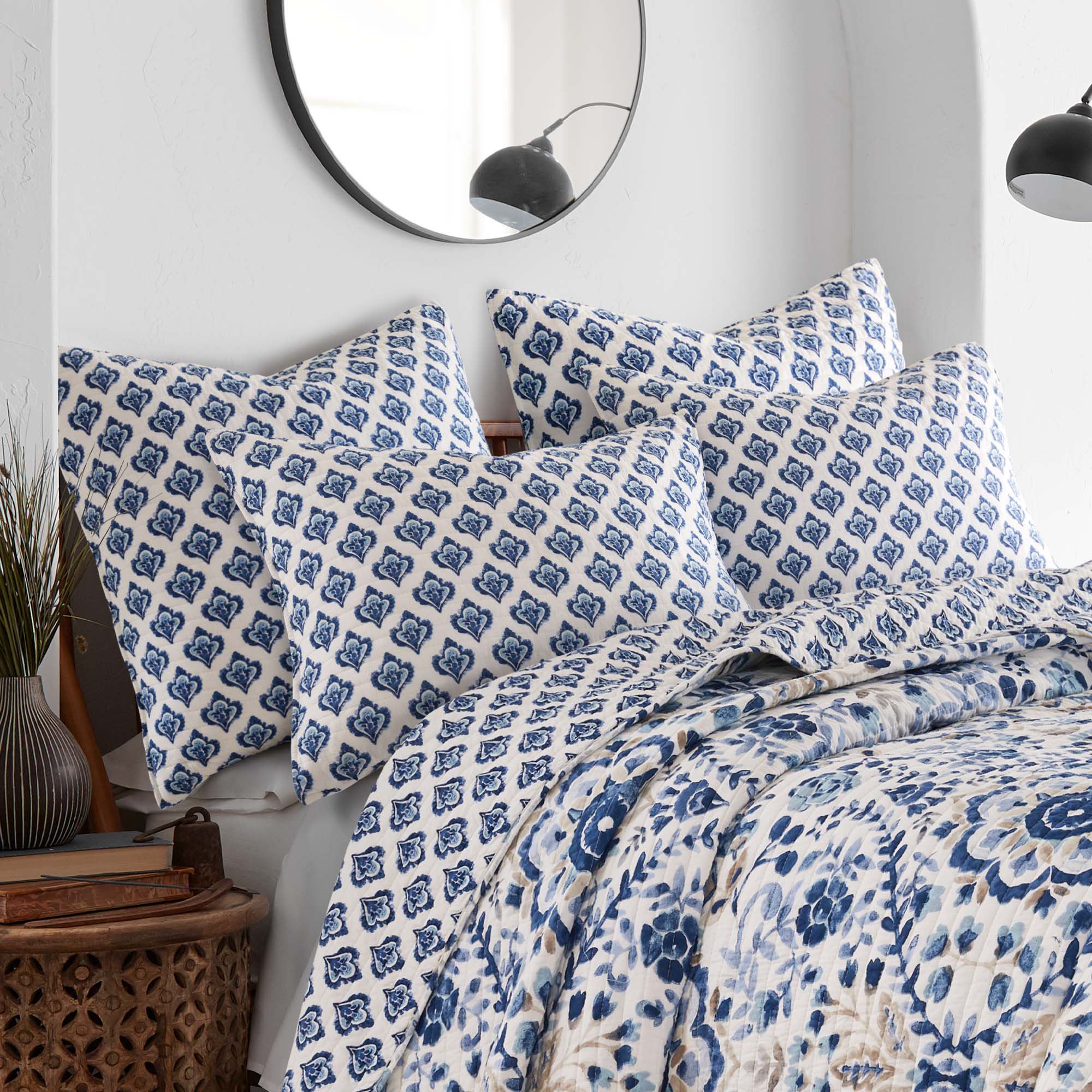 Lorrance Quilt Set - Queen Size Bedding, Soft Microfiber Comforter with Pillow Shams - Perfect for Cozy Nights & Guest Room Decor