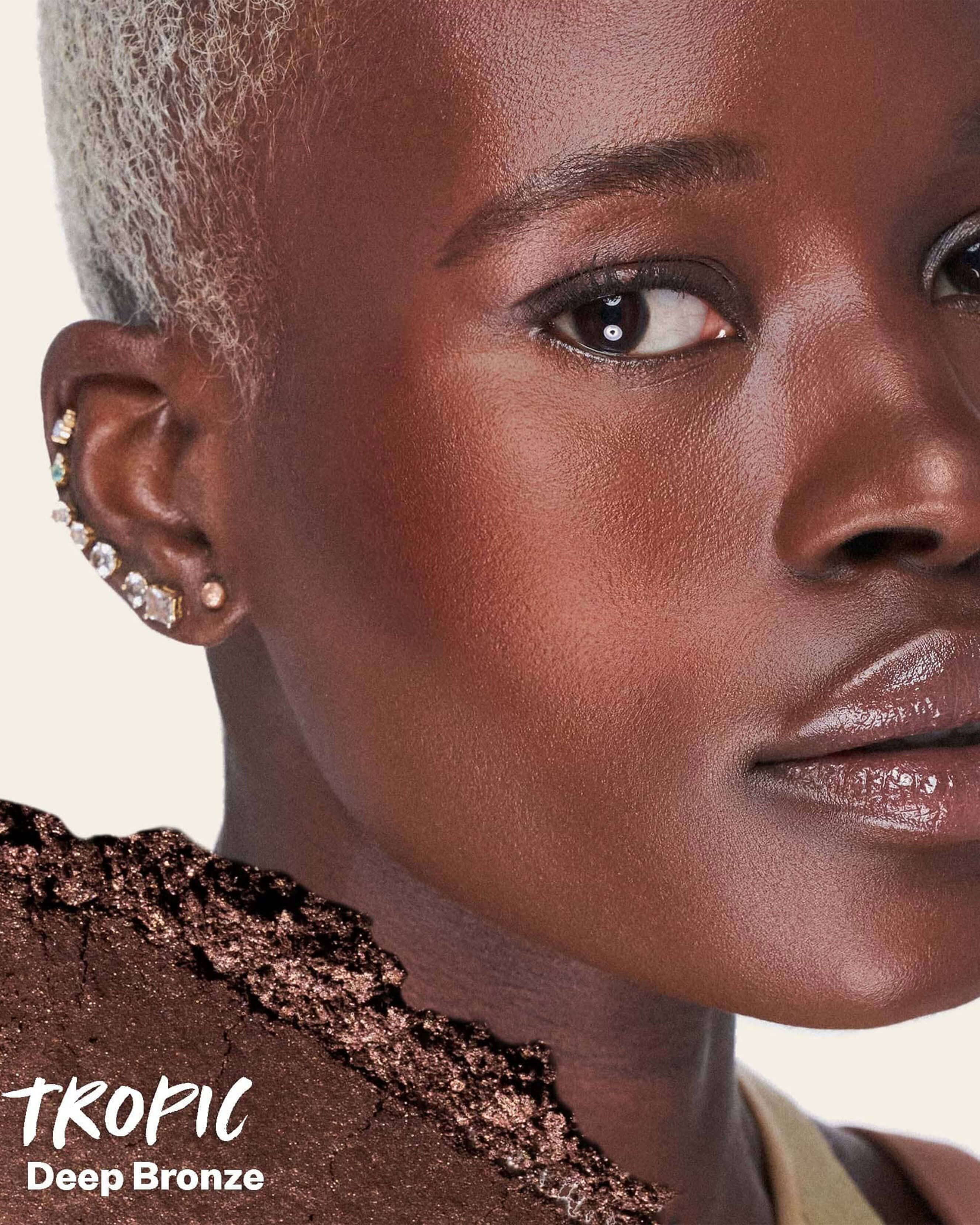 The Sun Show Glowy Warmth Bronzer - Natural Sun-Kissed Makeup for a Radiant Summer Look | Perfect for Beach Days & Outdoor Events