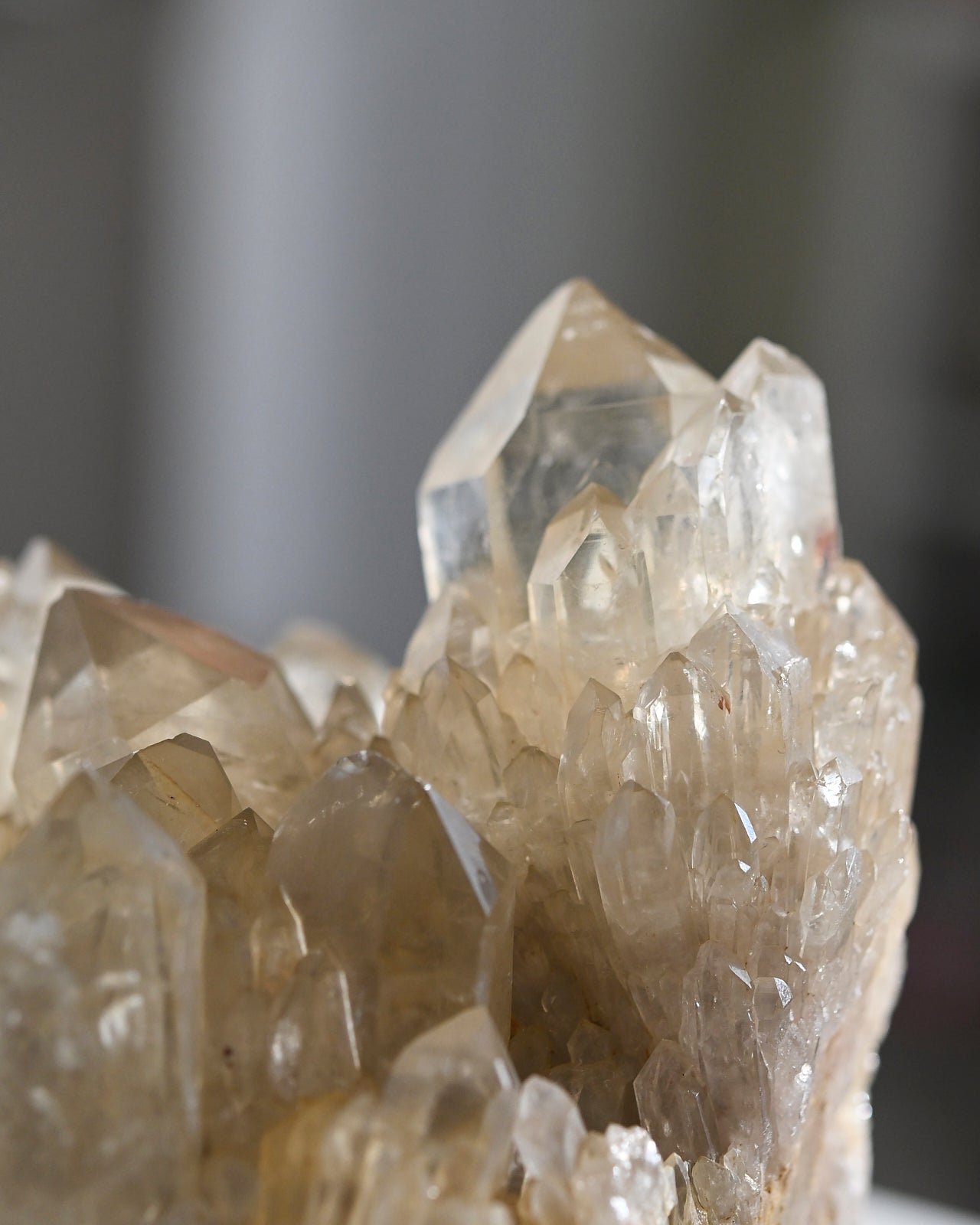 Natural Elestial Citrine Crystal Cluster - 3.7lbs Raw Healing Stone for Meditation, Reiki, Chakra Balancing & Home Decor