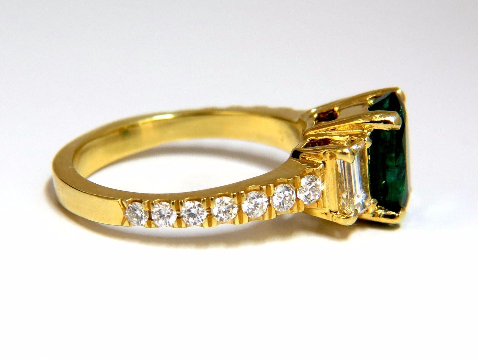 GIA Certified 2.68 Carat Natural Emerald Diamond Ring in 18K Gold - Elegant Engagement & Wedding Jewelry for Women