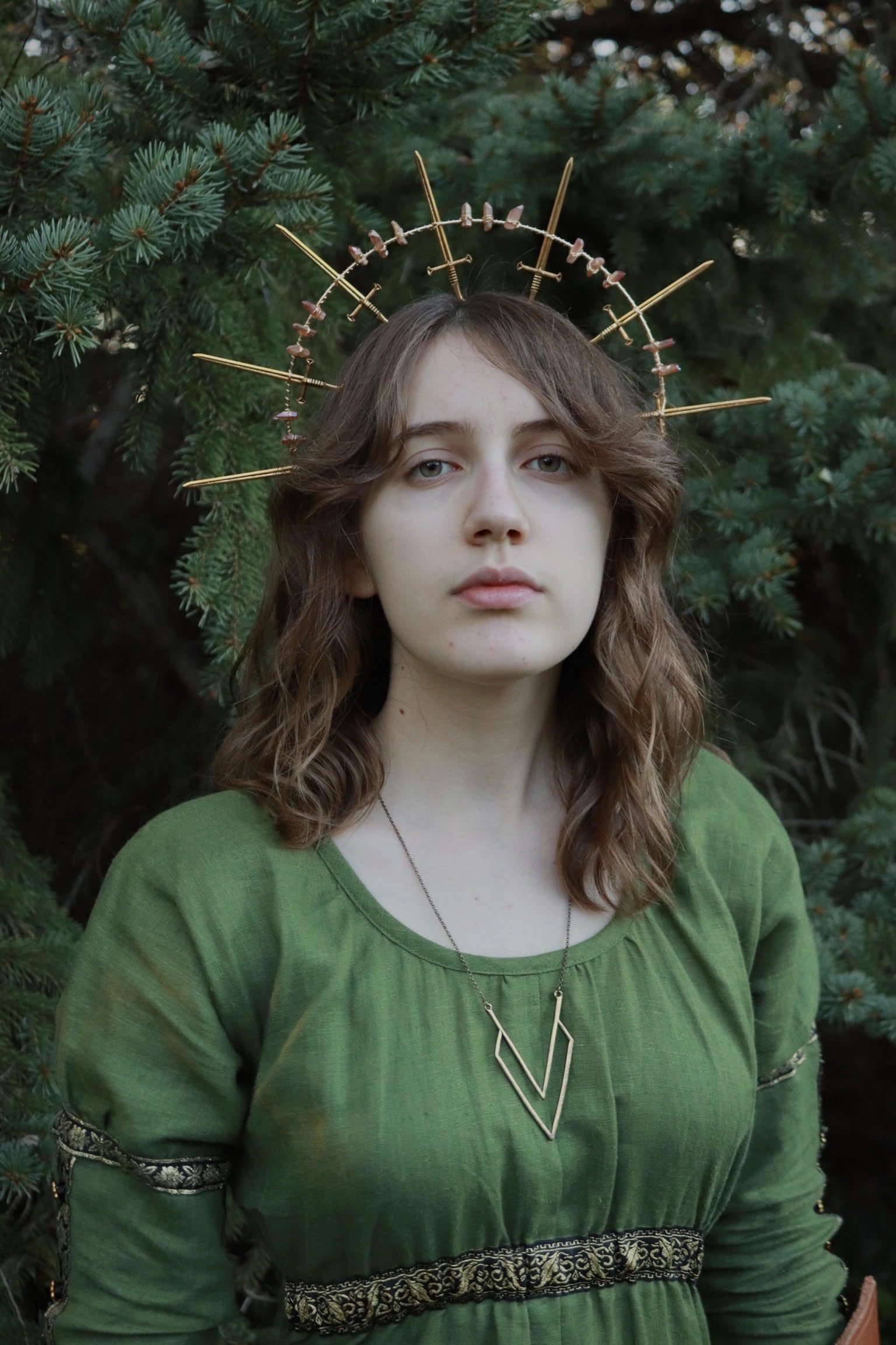 Goddess Halo Crown Headpiece - Gold Spike Renaissance Tiara for Women | Virgin Mary Costume Accessory | Greek Goddess, Halloween Cosplay, Festival Headwear | Perfect for Ren Faire, Photo Shoots & Themed Parties