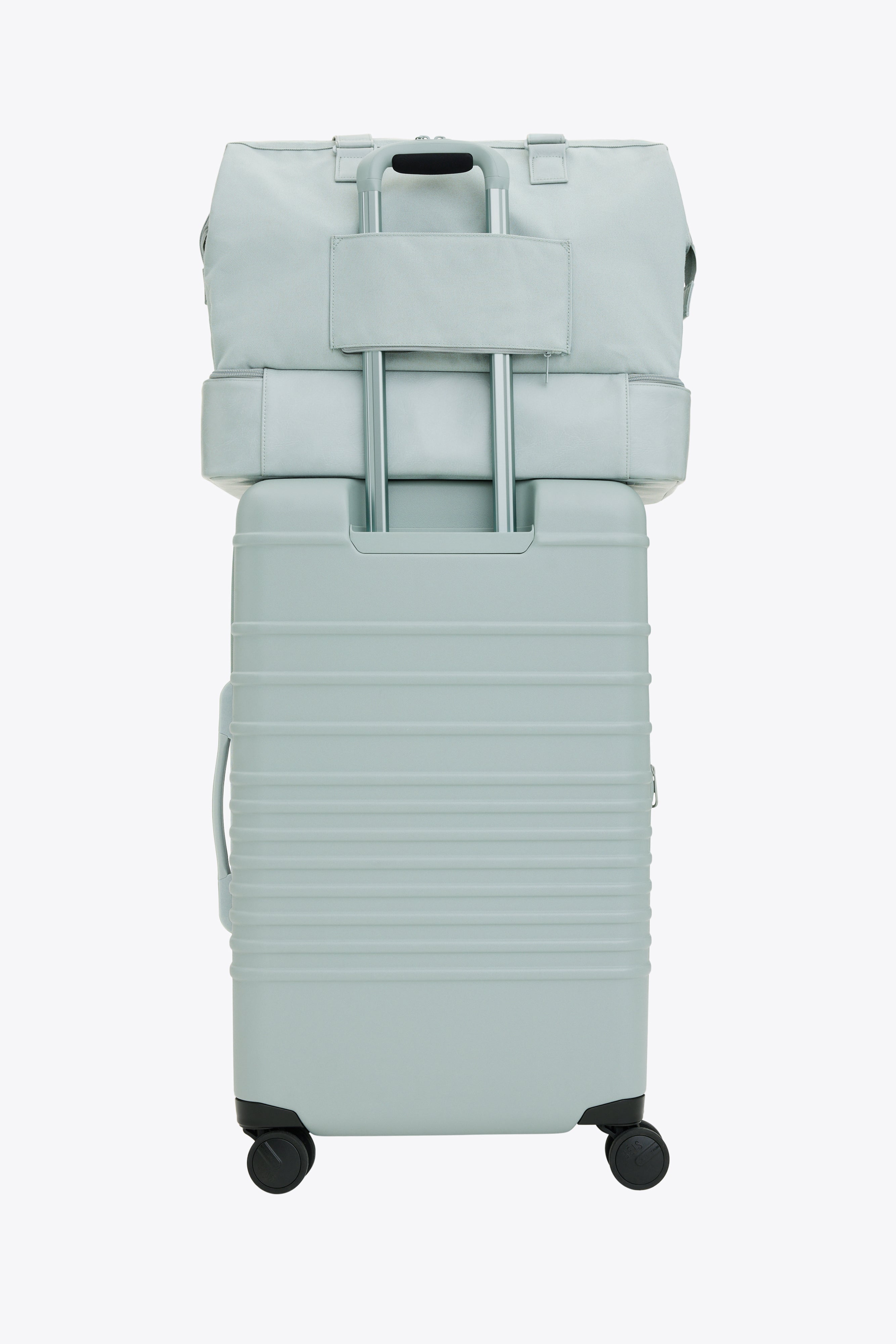 The Weekender Duffle Bag in Slate - Perfect for Travel, Gym & Weekend Getaways | Water-Resistant & Spacious Carry-On Luggage