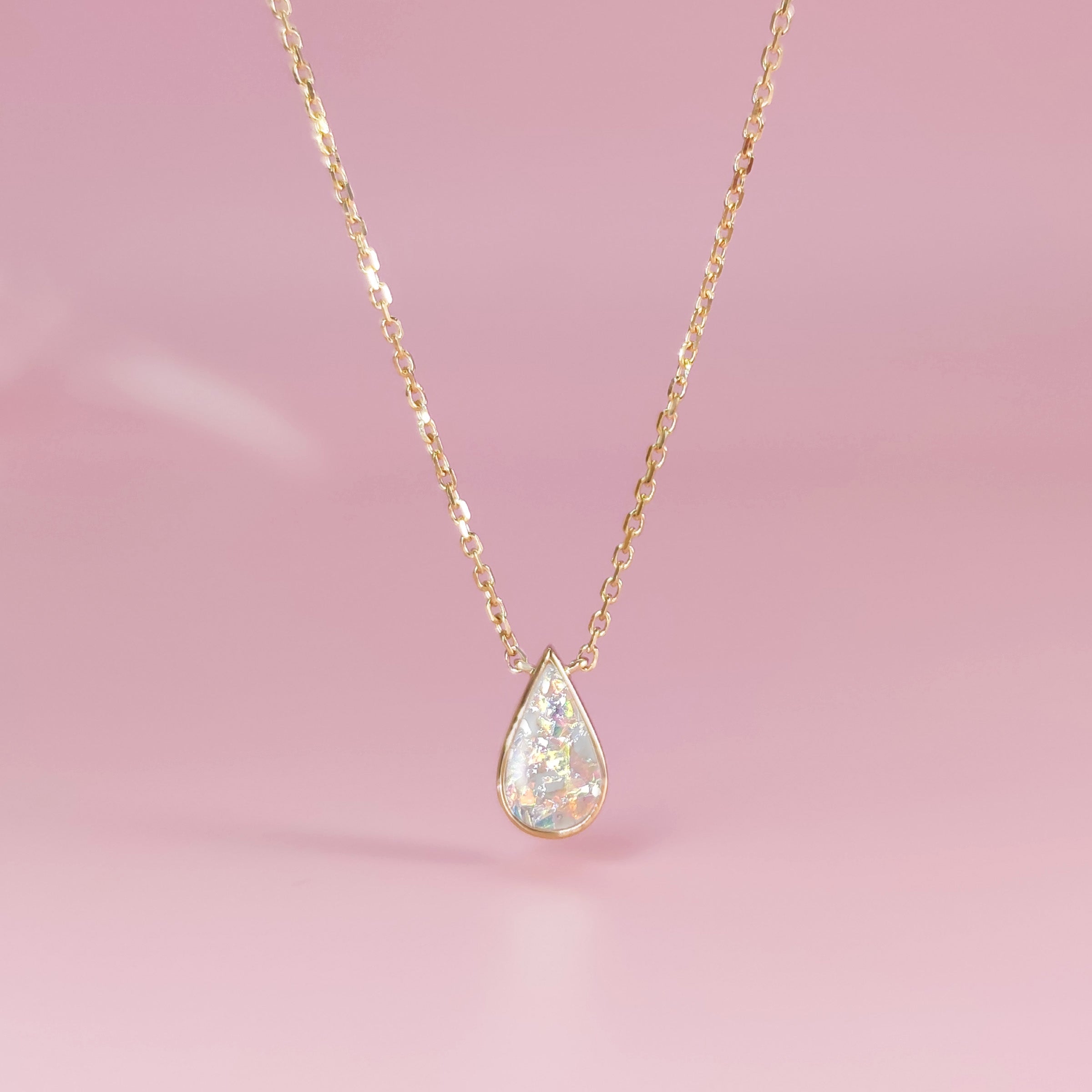 Serenity Droplet Memorial Ashes Necklace - Elegant Cremation Jewelry for Loved Ones | Perfect for Keeping Memories Close During Travel, Special Occasions & Everyday Wear