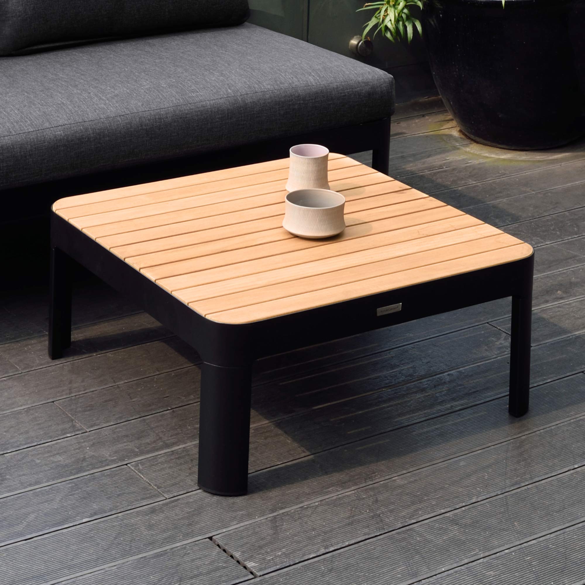 Modern Square Outdoor Patio Coffee Table - Black Aluminum Frame with Natural Teak Top - Weather-Resistant for Garden, Poolside & Backyard Decor
