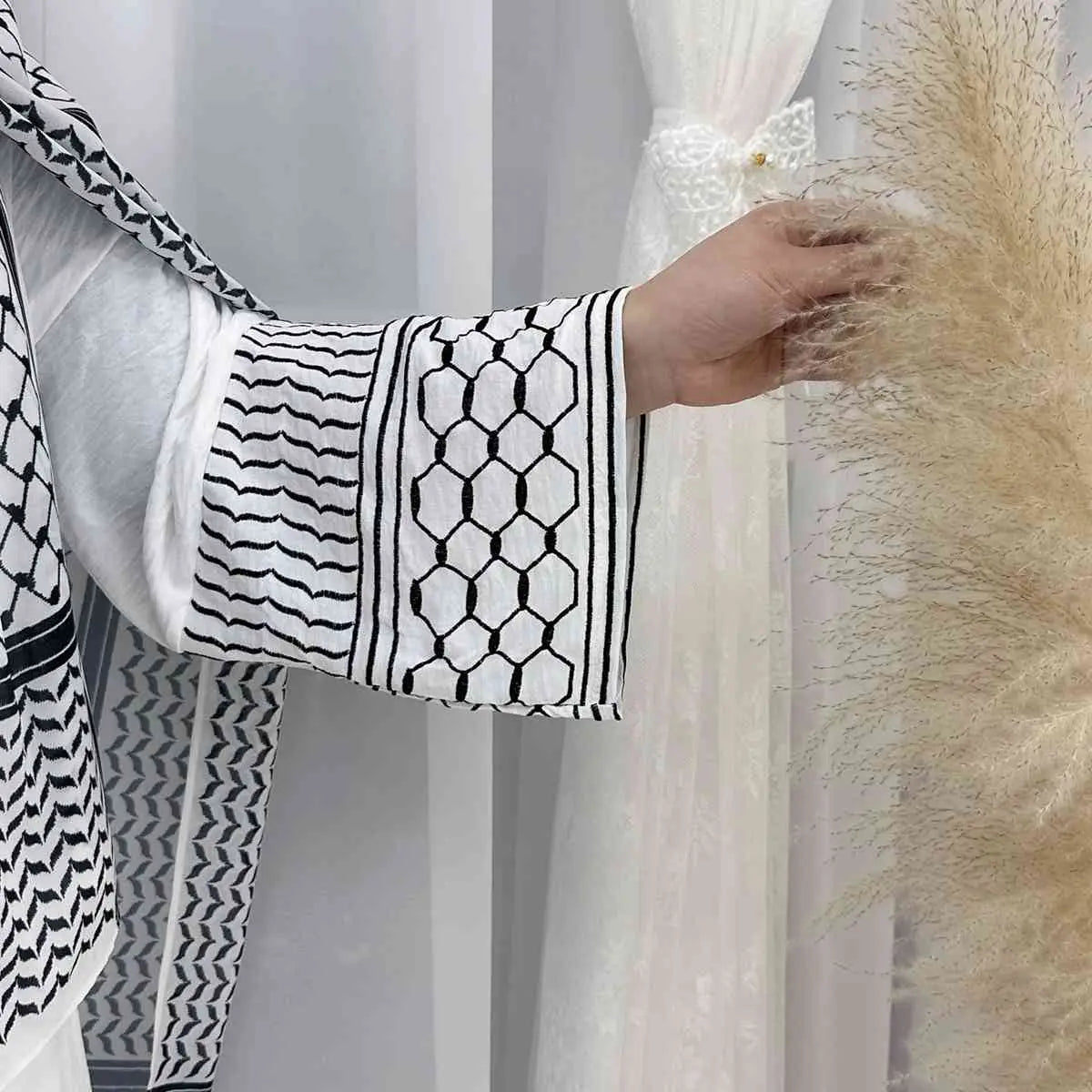 Elegant Muslim Women's Open Abaya Dress with Keffiyeh Embroidery Sleeves - Modest Islamic Fashion for Prayer, Mosque & Special Occasions