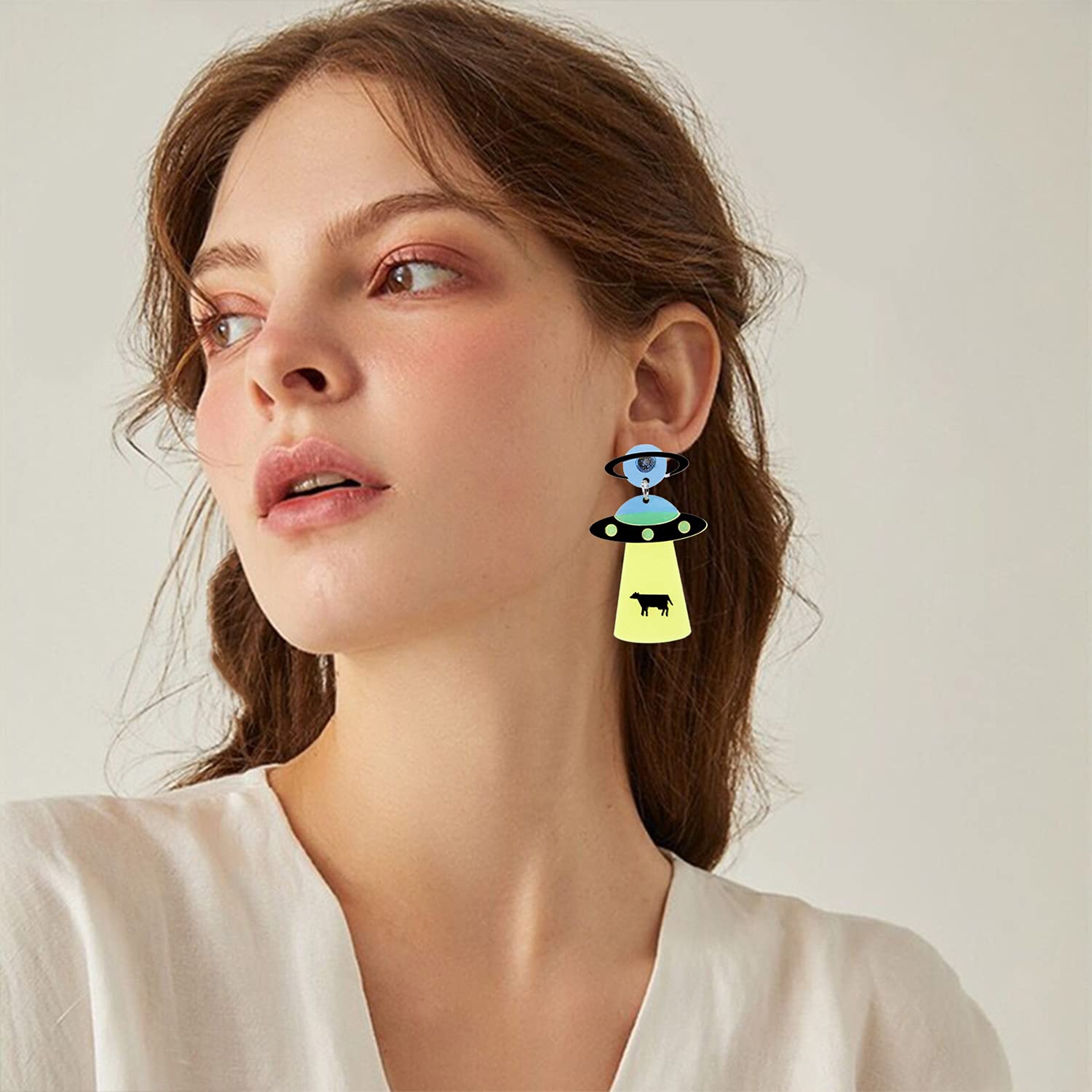 KaFu Unique Cute UFO Spaceship Alien Acrylic Dangle Earrings - Funny Cartoon Resin Lightweight Drop Earrings for Women & Girls - Perfect for Cosplay, Sci-Fi Parties & Everyday Fashion Jewelry