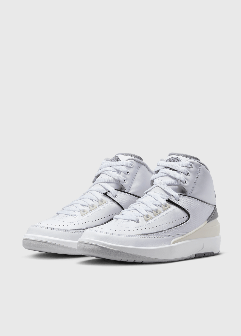 Air Jordan 2 Retro 'Cement Grey' Basketball Shoes for Girls - Comfortable Sneakers for Sports, Casual Wear & Street Style