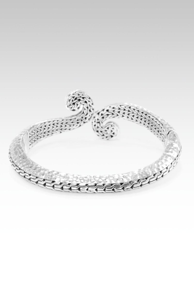 Brighter Days Bangle™ in Chainlink - Stylish Adjustable Bracelet for Women, Trendy Gold & Silver Jewelry Gift for Her - Perfect for Everyday Wear, Parties & Special Occasions